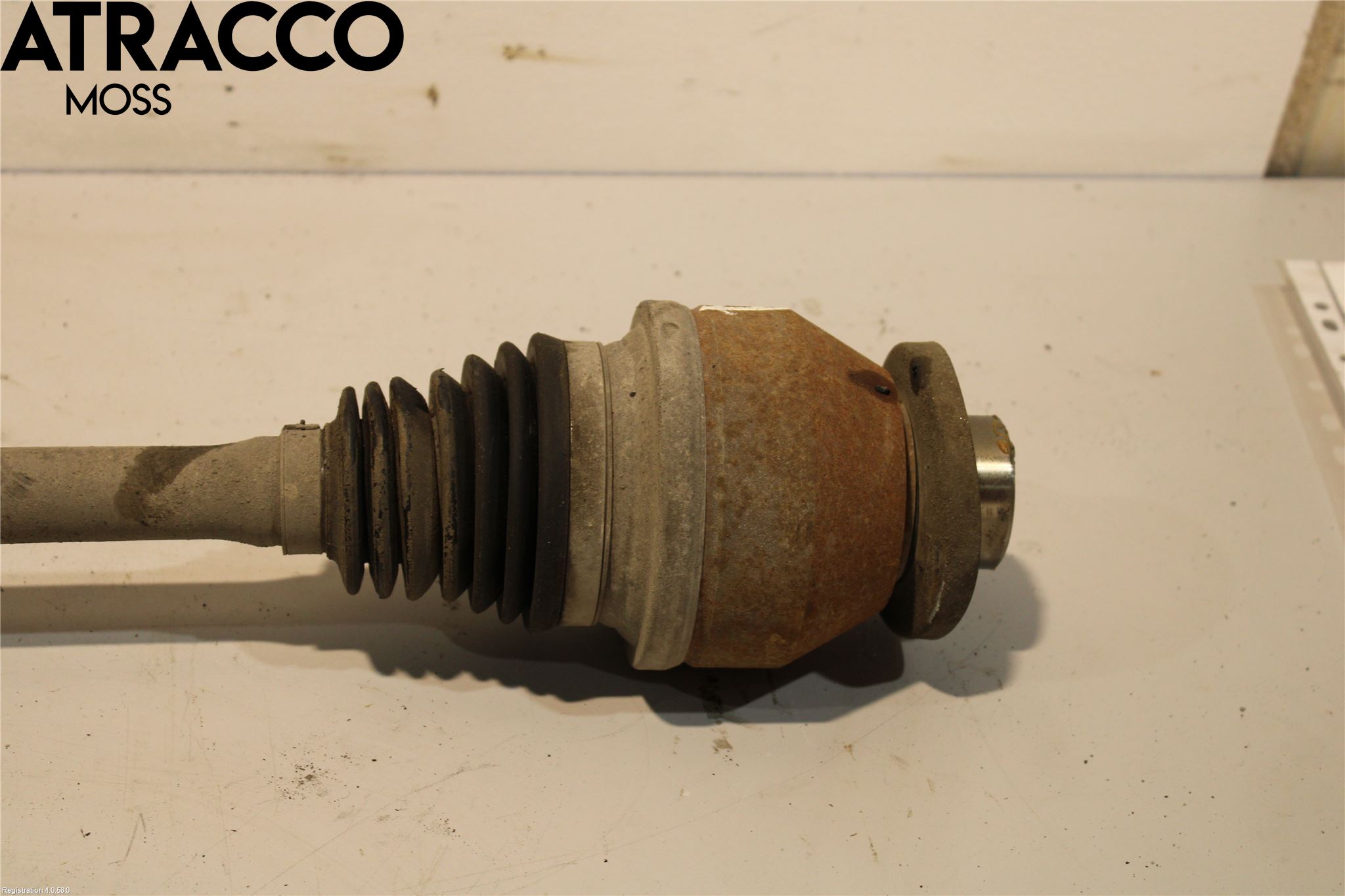 Volkswagen VW TRANSP/CARAVELLE (T5) 04-15 Drivaksel Foran Kompl Venstre
