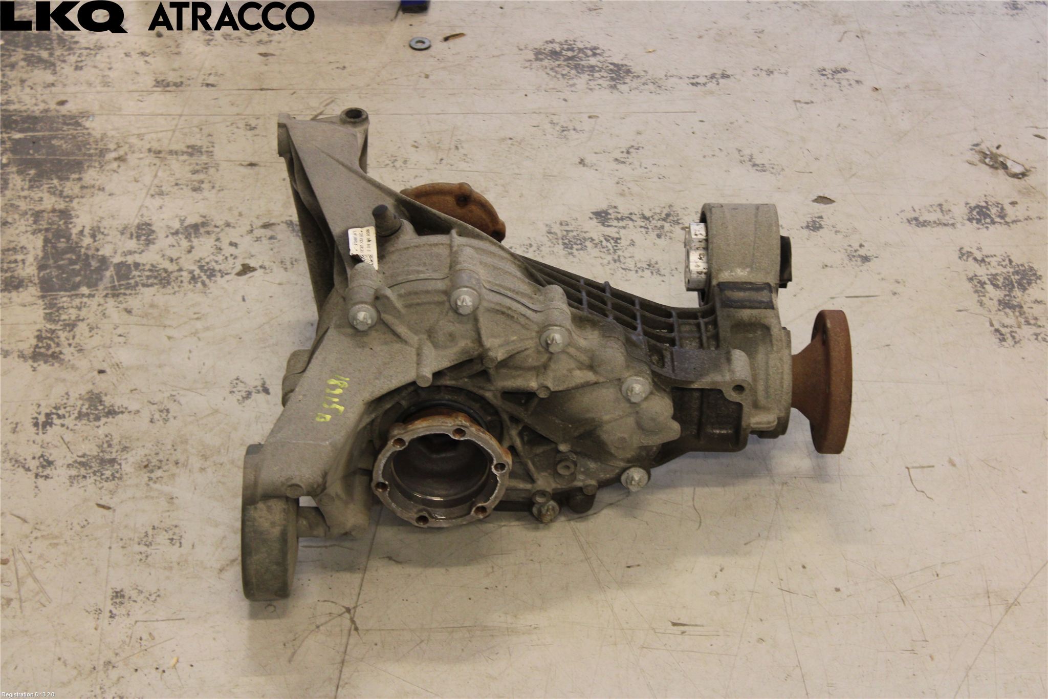 Audi A4/S4 B9 16-19 Bakaksel Kardang Bak -Diff