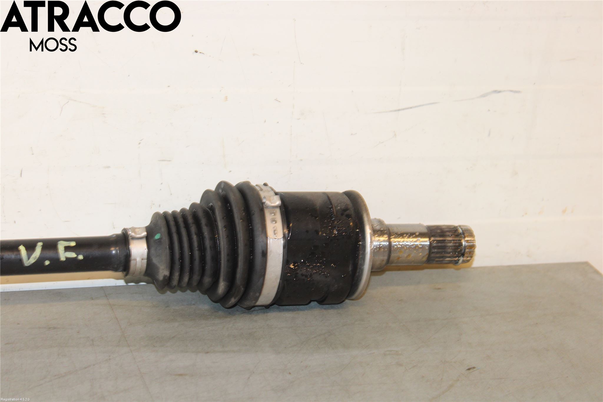 Toyota YARIS XP21 20- Drivaksel Foran Kompl Venstre