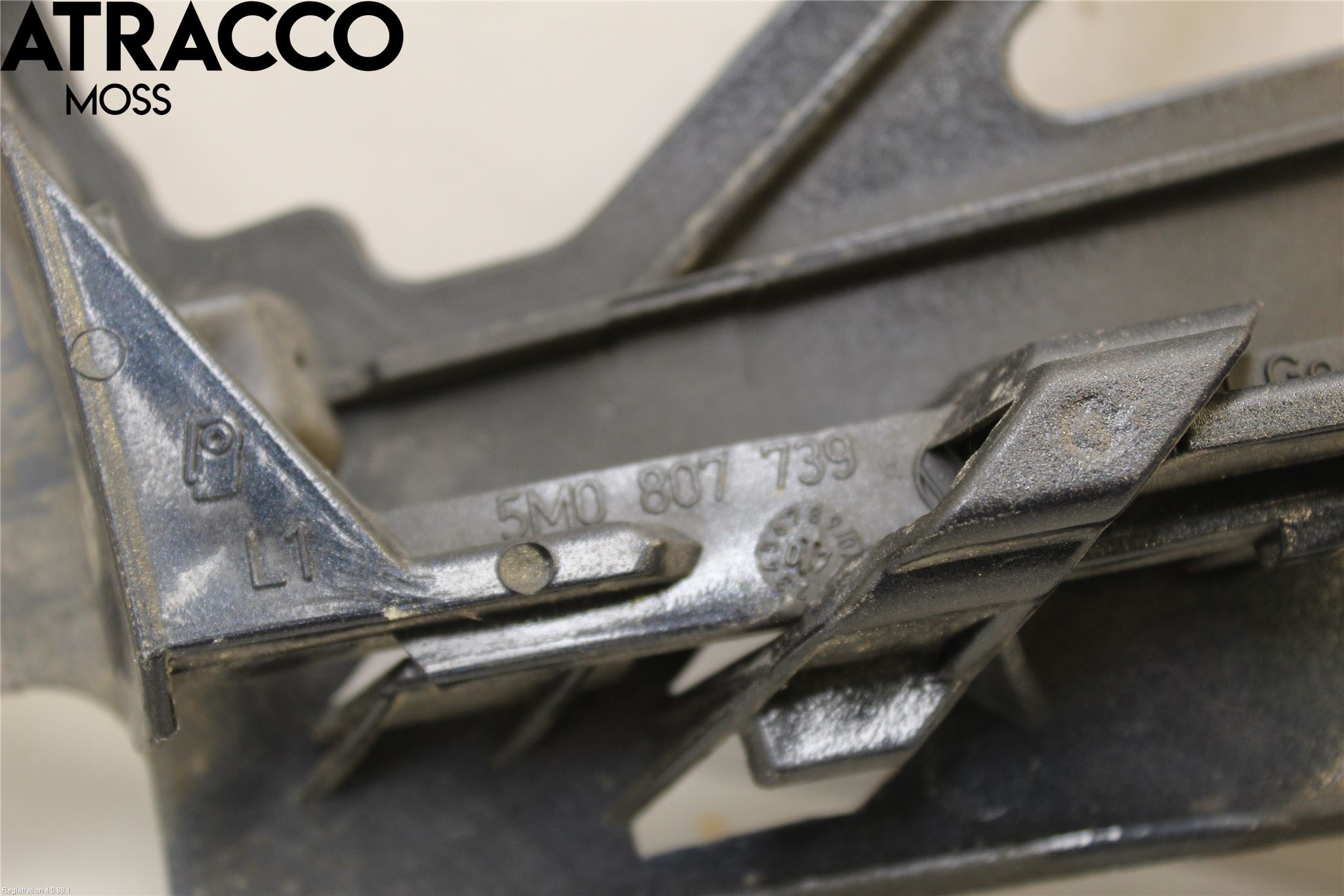 Volkswagen VW GOLF PLUS/CROSS GOLF 04-14 Støtfangerfeste Bak Venstre