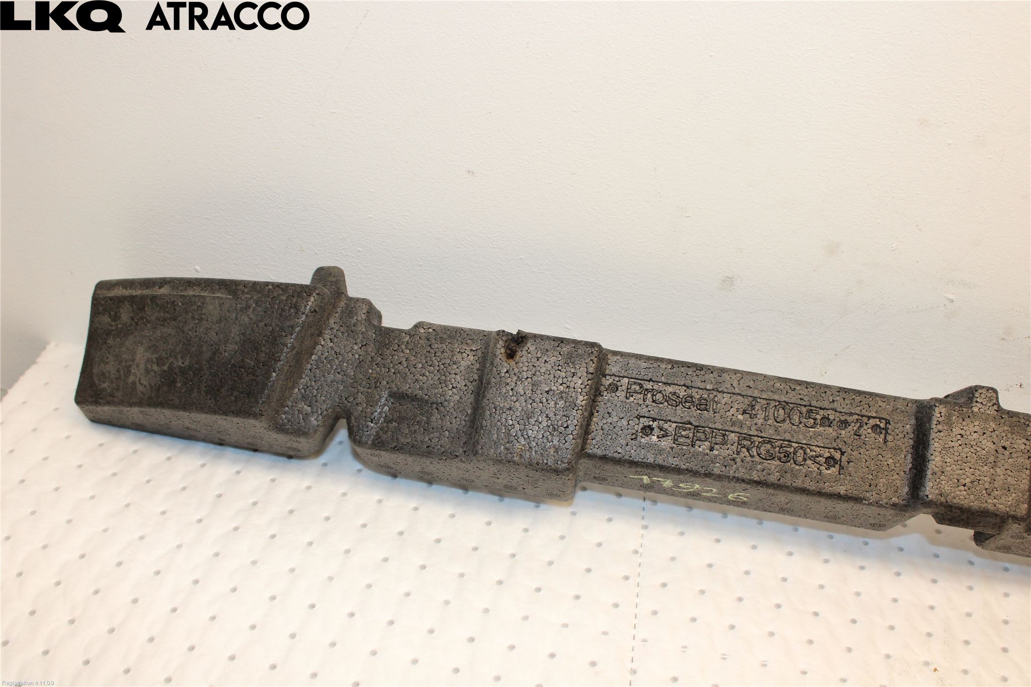 Audi A1/S1 11-18 Støtfanger Foran Demper