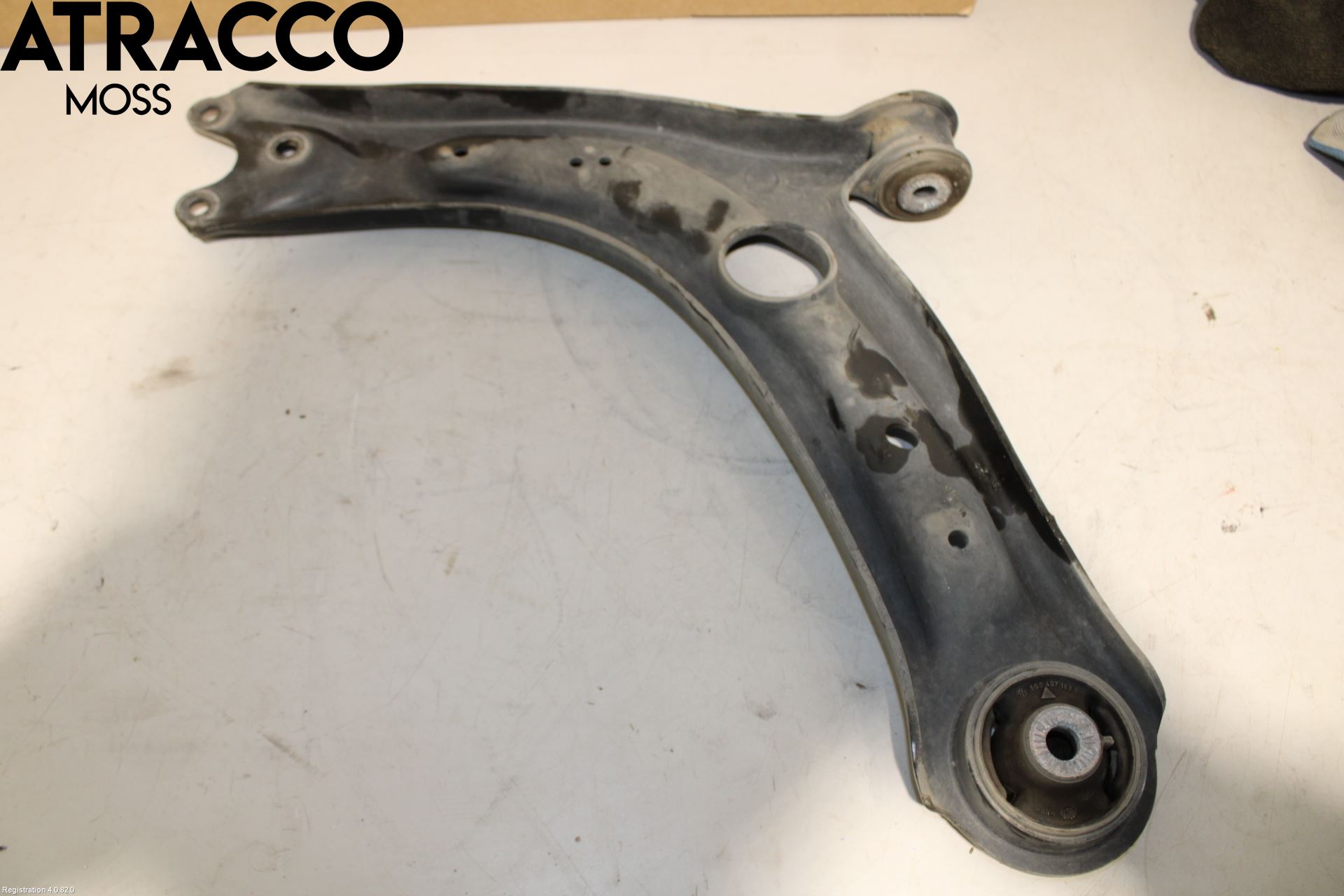 Volkswagen VW PASSAT 15-19 Bærearm Foran Høyre Nedre