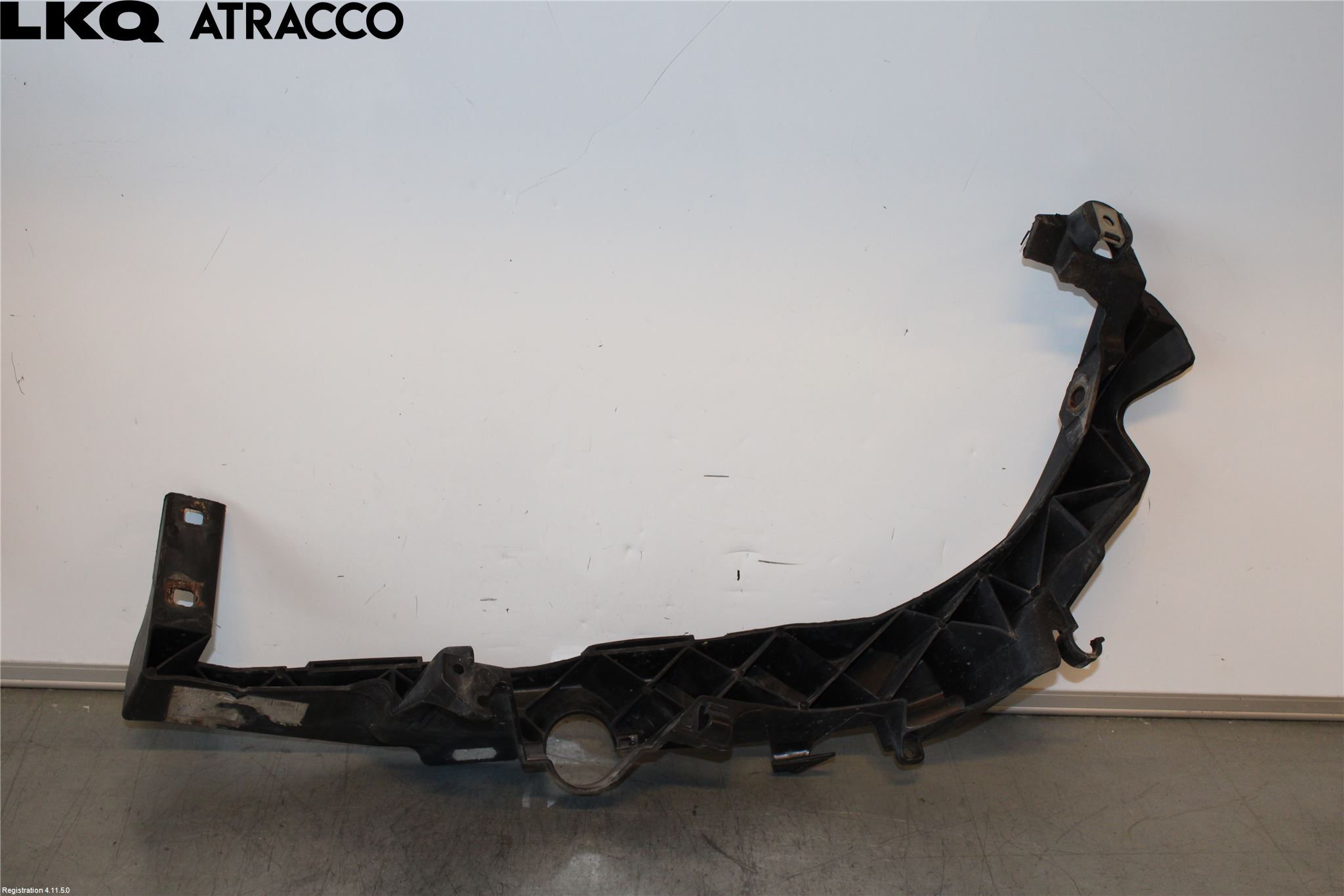 BMW 3 E90/91 SED/TOU 05-12 Frontlykt Holder-Feste