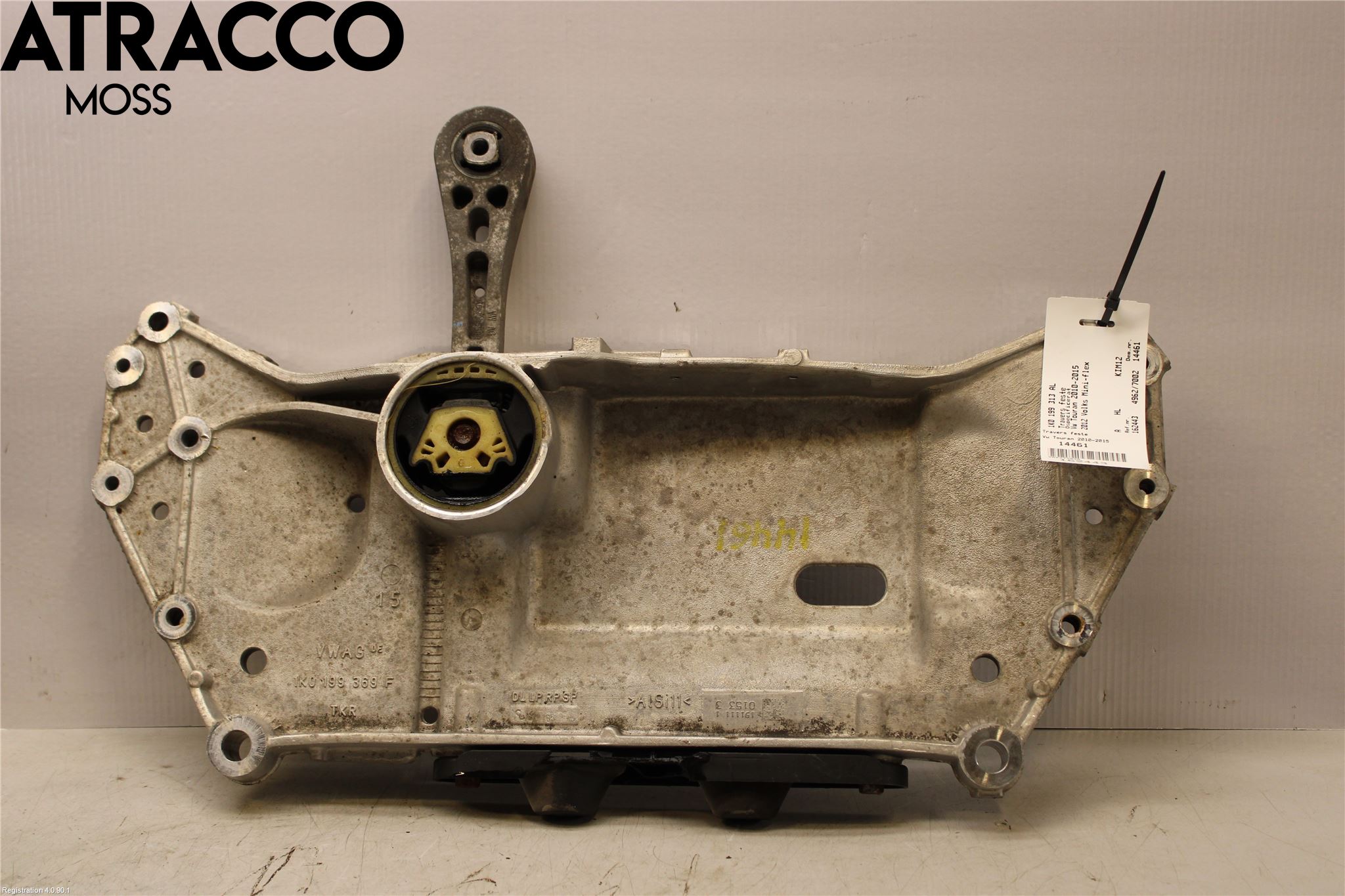 Volkswagen VW TOURAN 10-15 Travers Feste