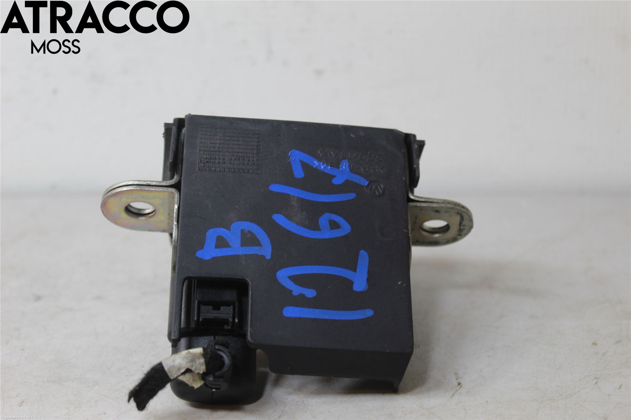 Volkswagen VW TOURAN 10-15 Bakluke-Lokk Låsekasse