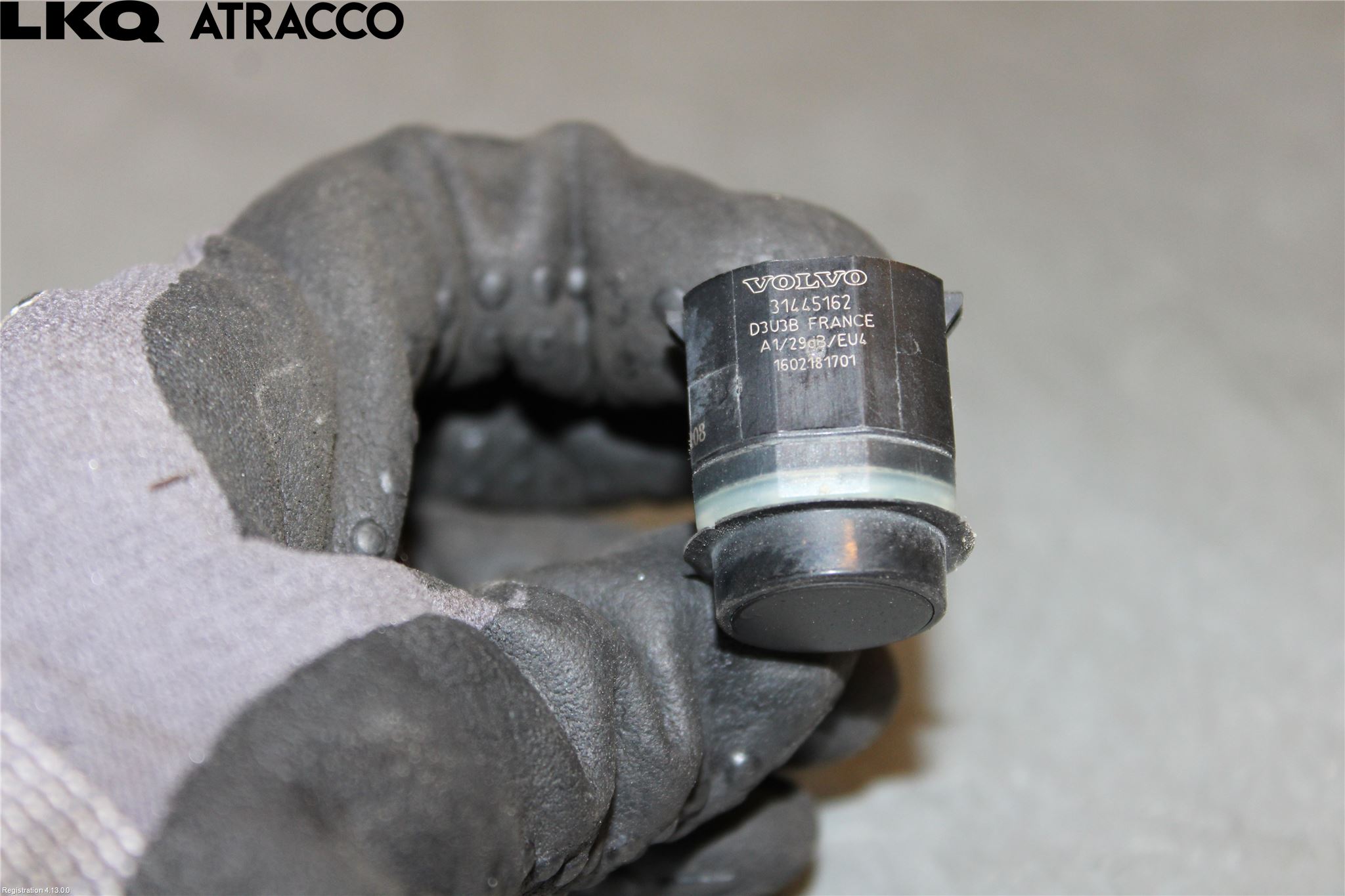 Volvo V60 CROSS COUNTRY 16-18 Sensor Parkering Front