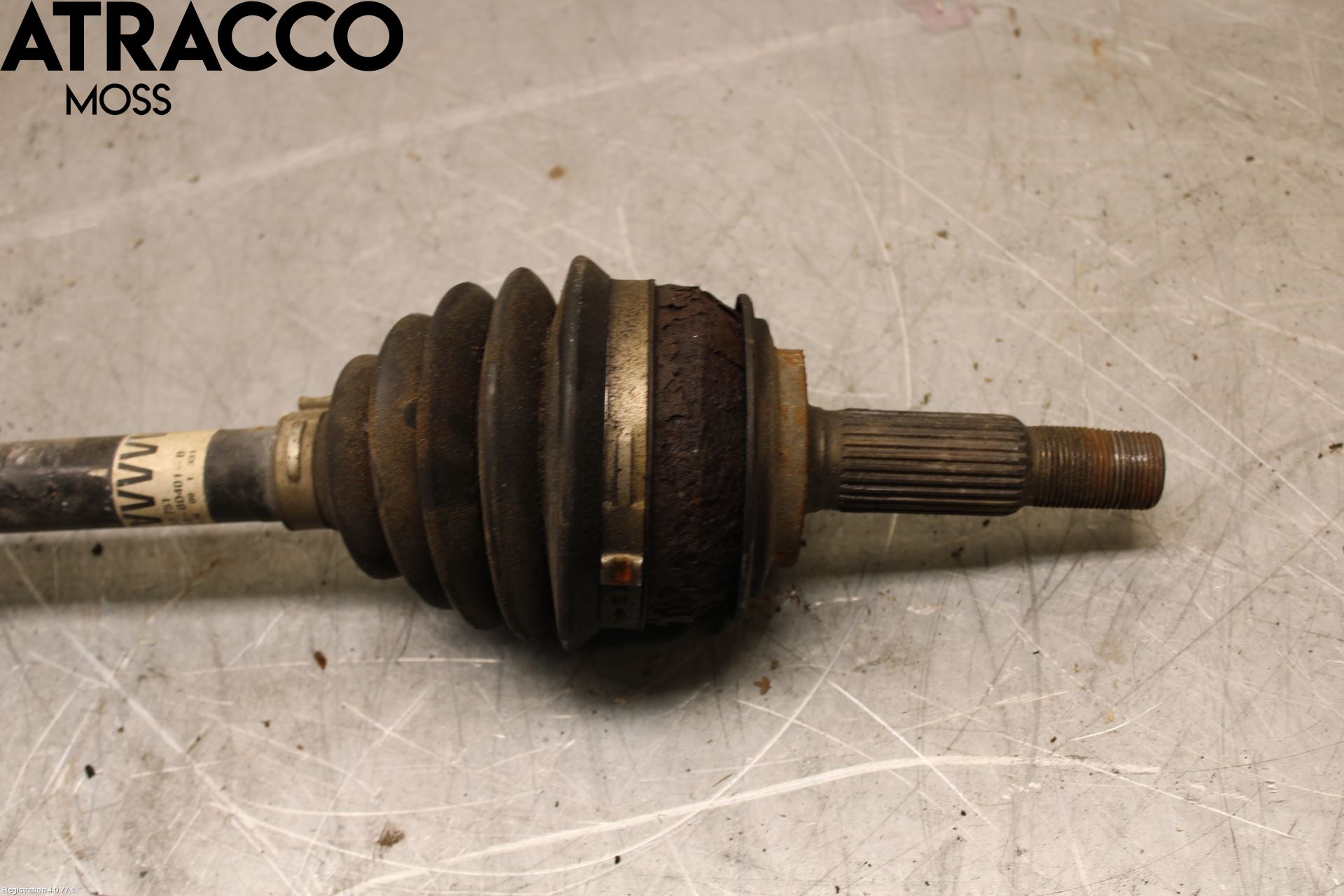 Toyota YARIS XP130 12-14 Drivaksel Foran Kompl Høyre