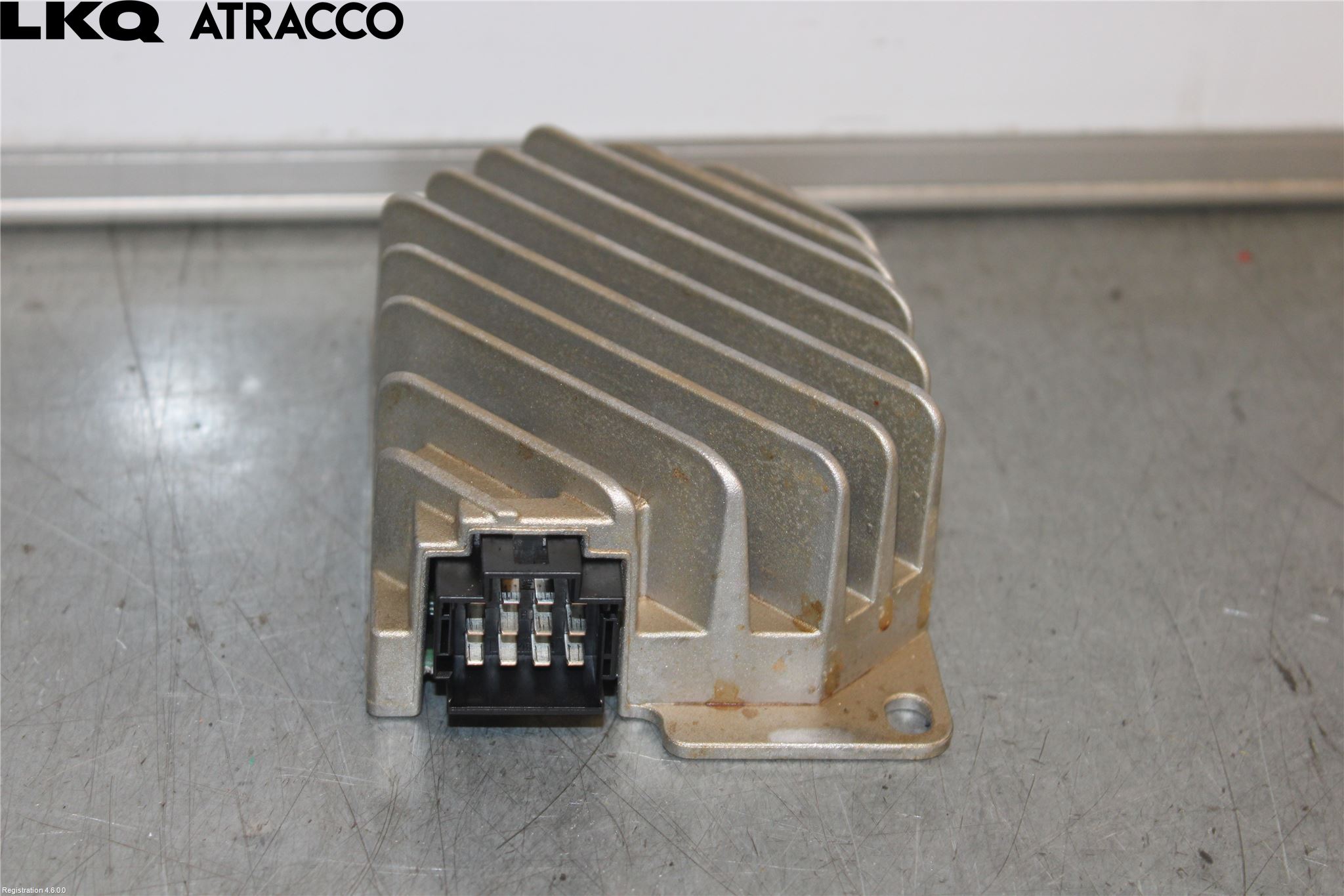 Mercedes-Benz MB EQB (X243) 22- Stereo Forsterker