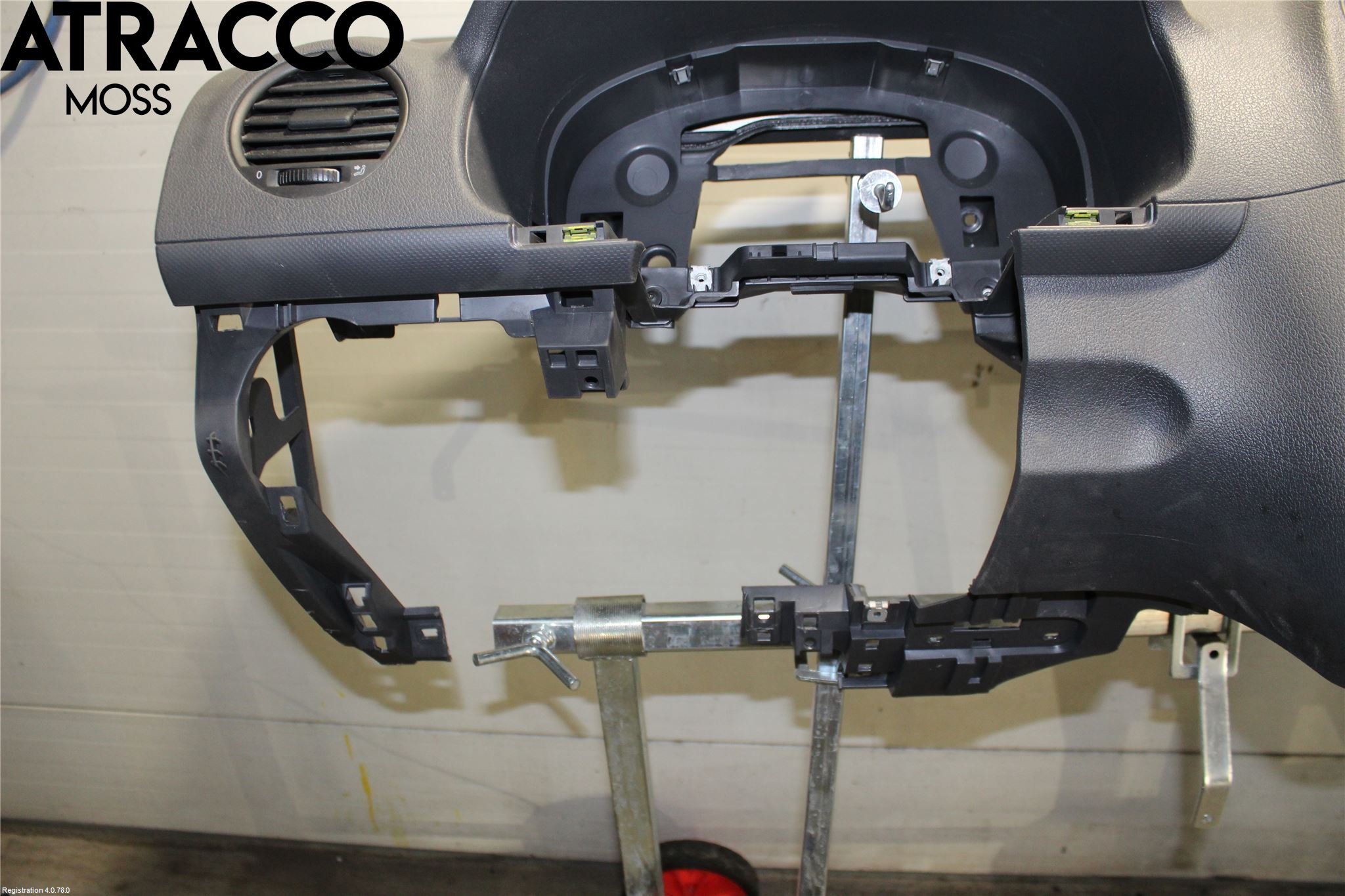 Volkswagen VW CADDY 11-15 Dashbord