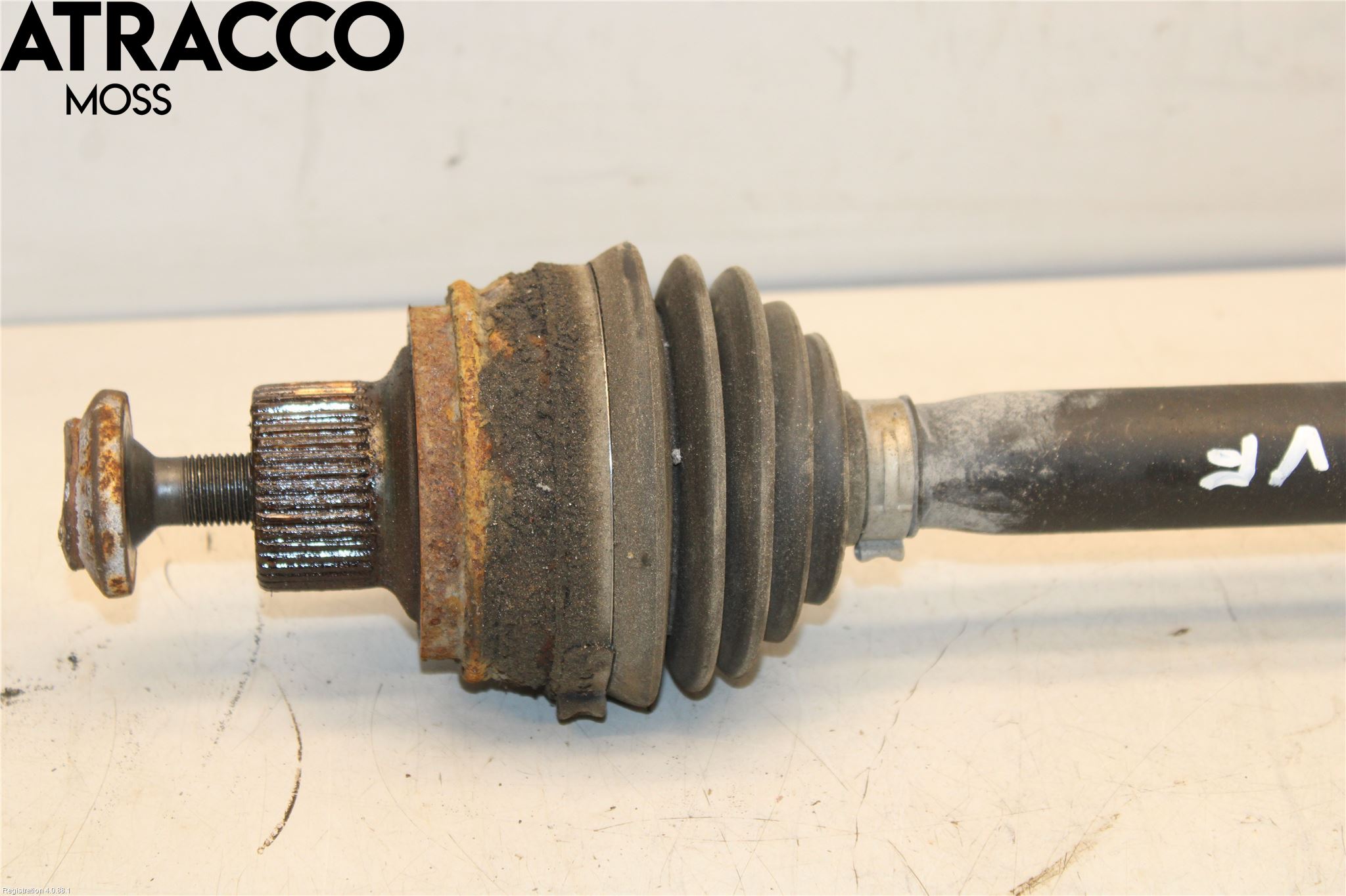 Audi A4/S4 08-11 Drivaksel Foran Kompl Venstre