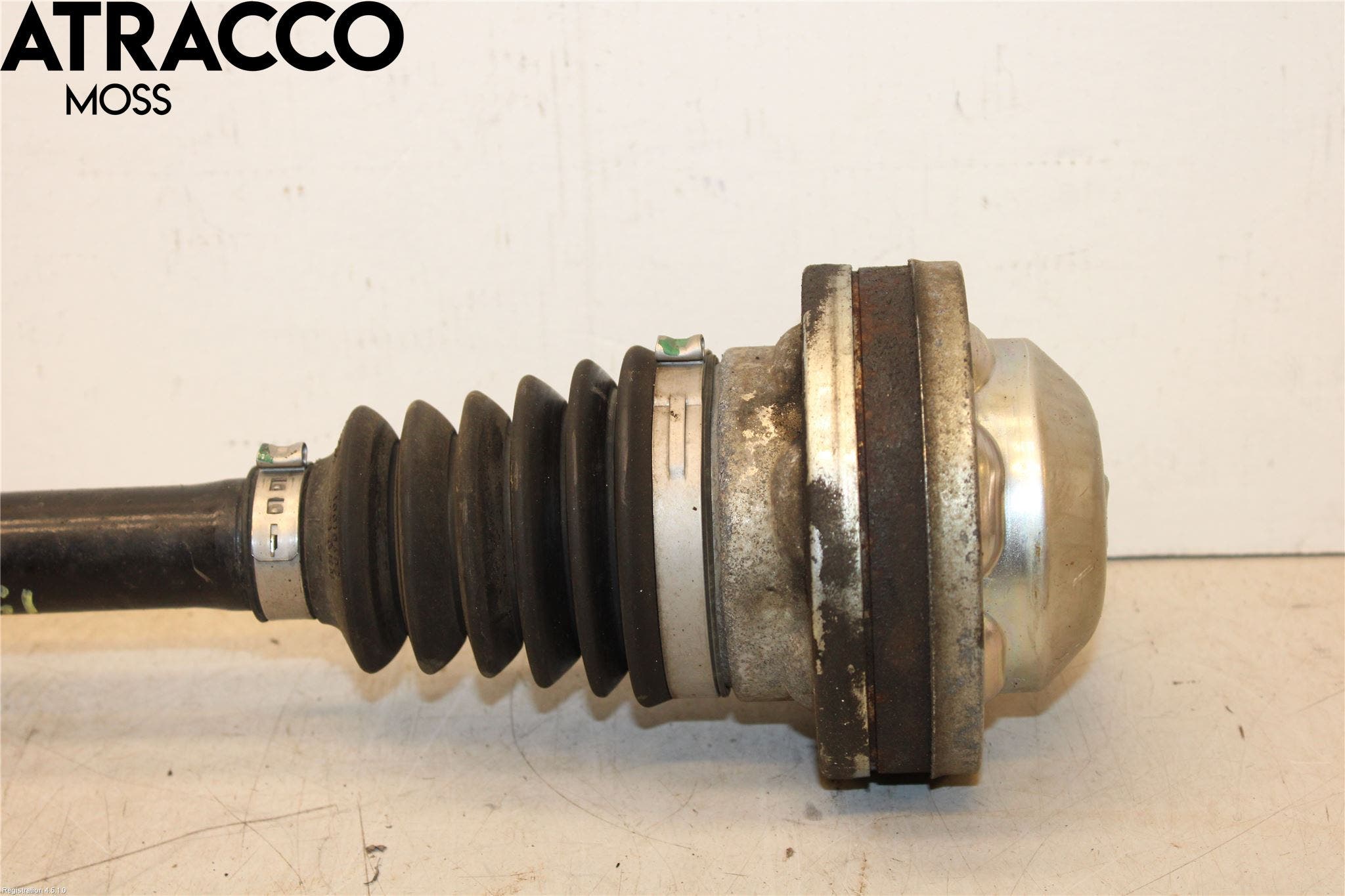 Volkswagen VW CADDY 04-10 Drivaksel Foran Kompl Venstre