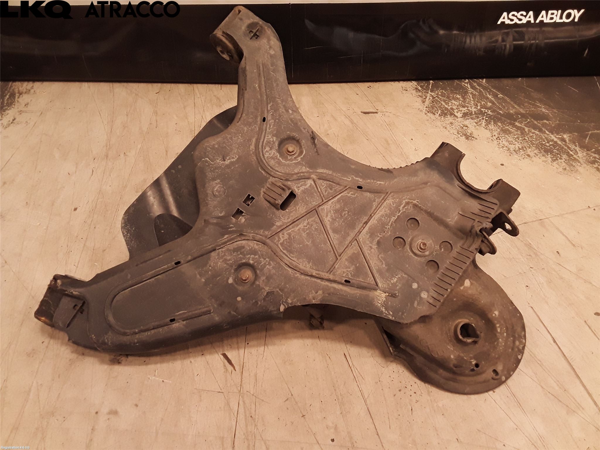 Mercedes-Benz MB VITO/V-KLASS (W640,W447,W448) 14- Bærearm Bak Venstre