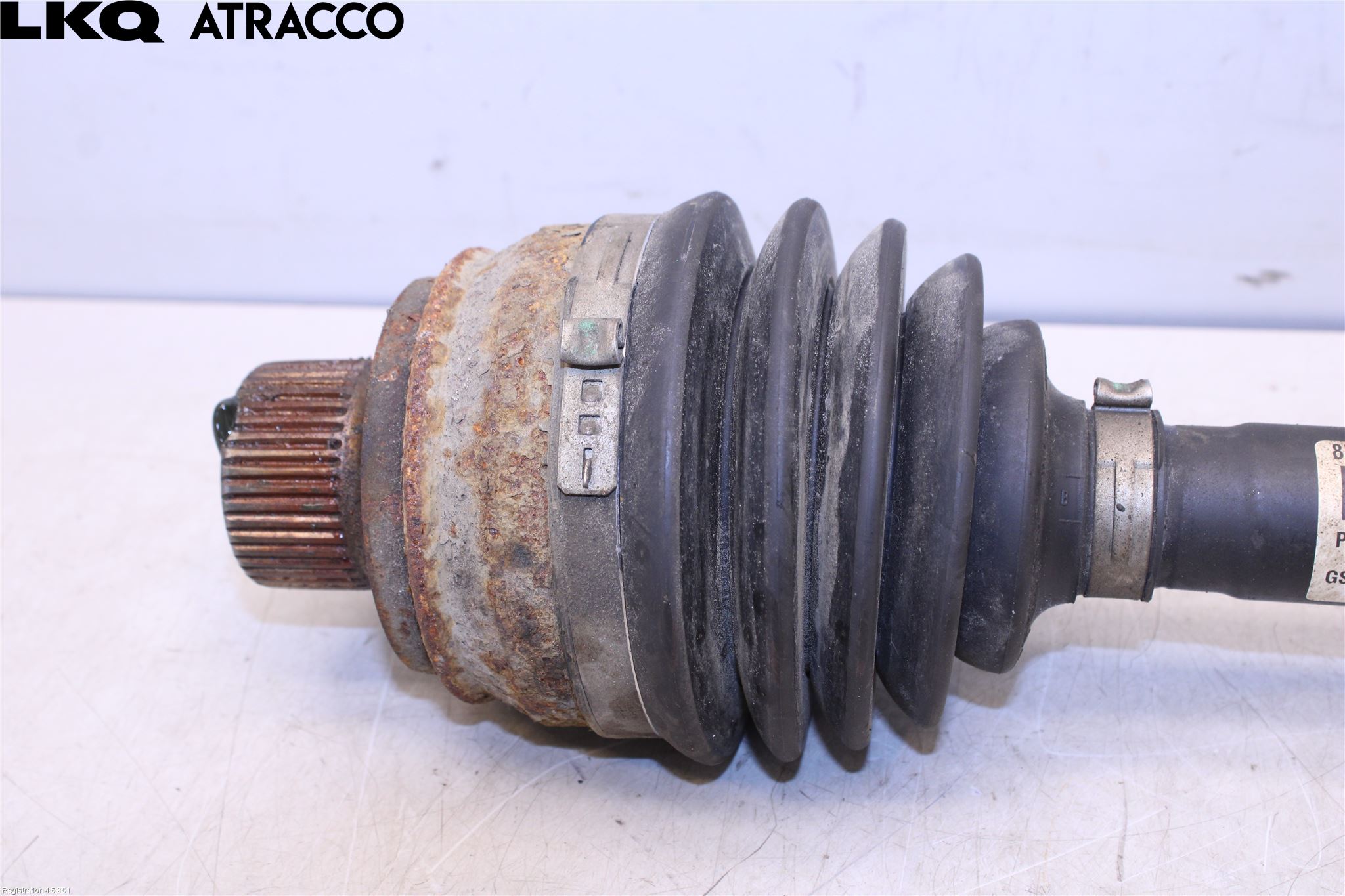 Audi A4/S4 08-11 Drivaksel Foran Kompl Venstre