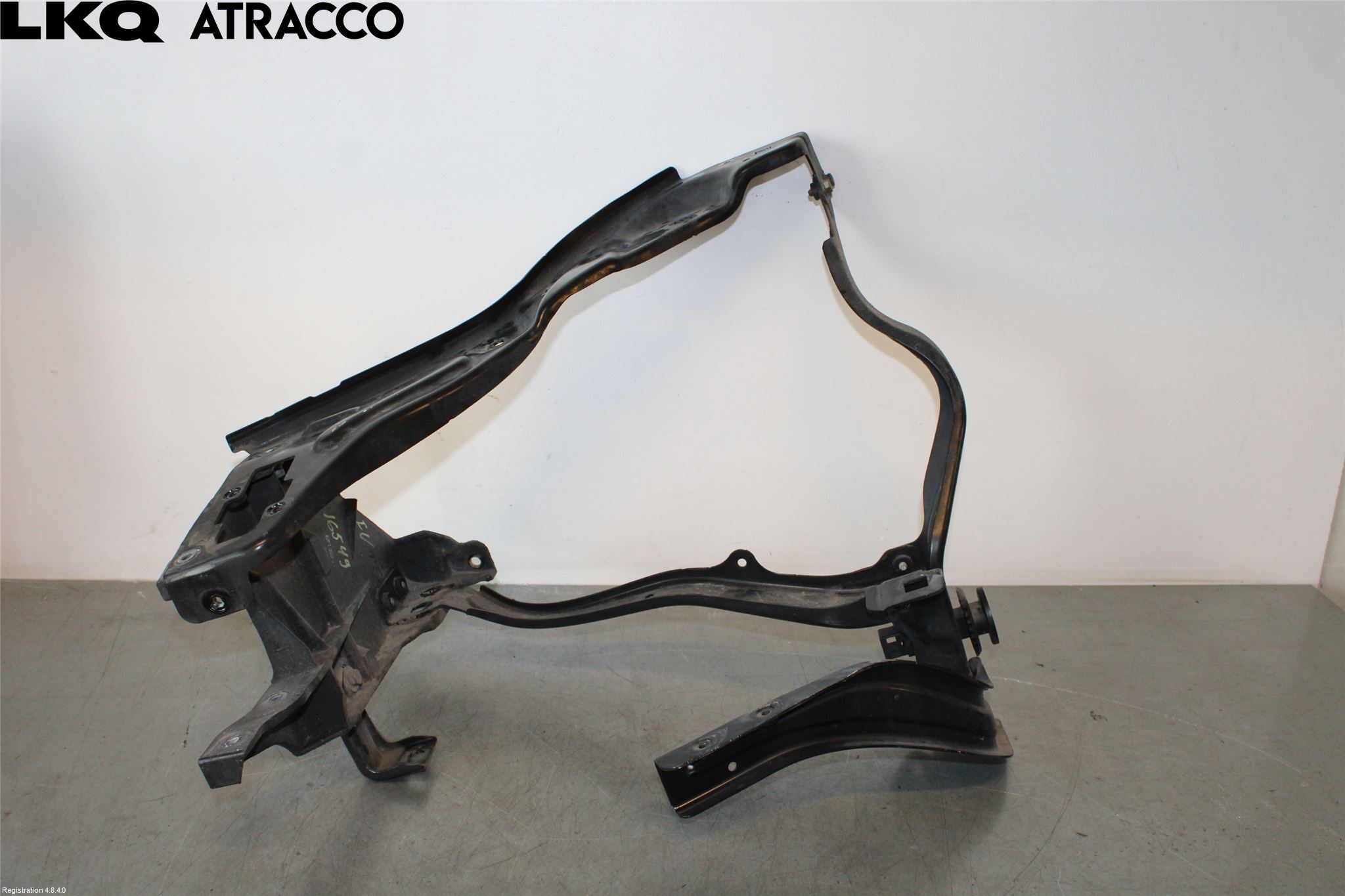 Mercedes-Benz MB E-KLASS (W212) 09-16 Frontlykt Holder-Feste