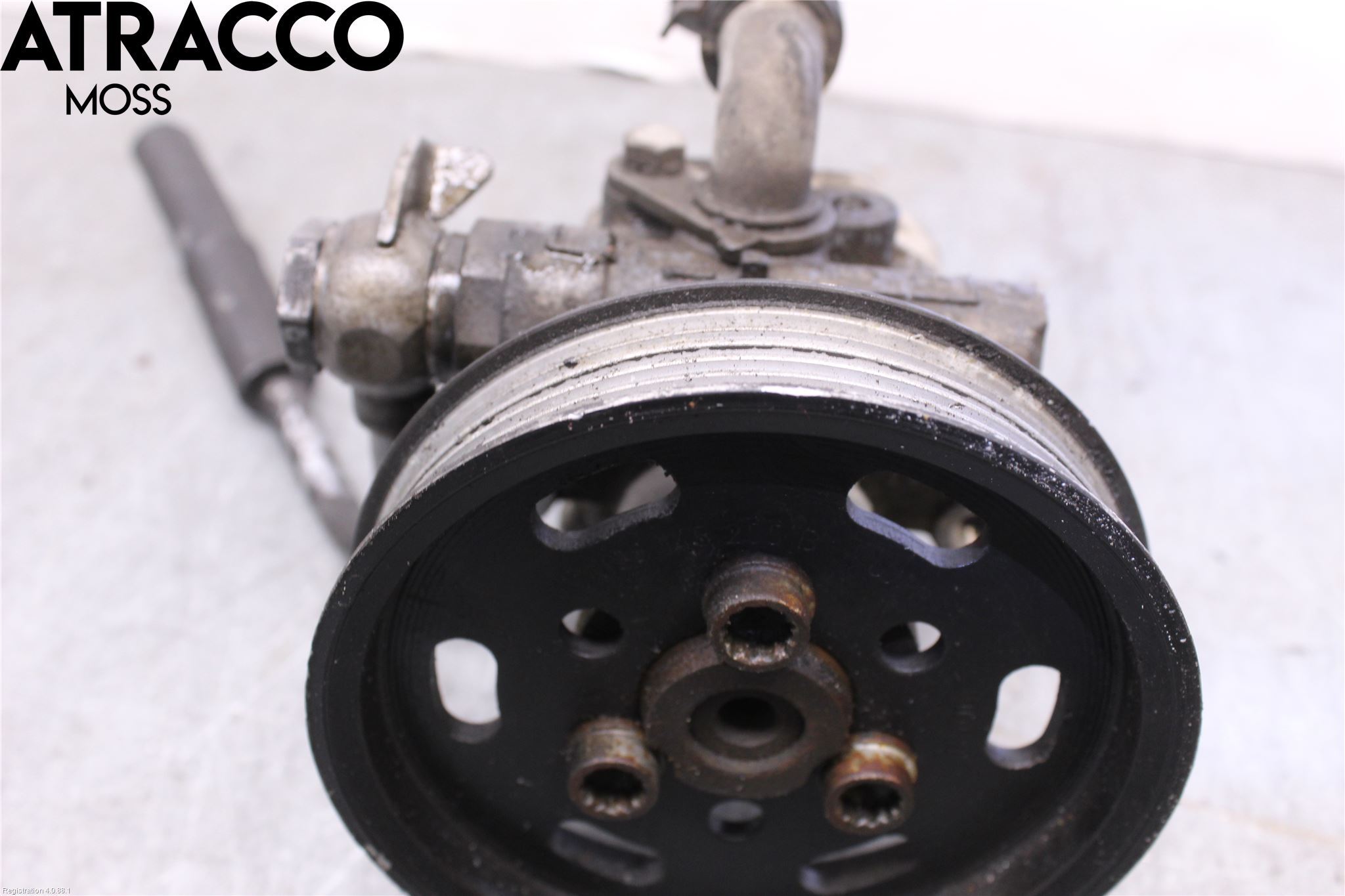 Volkswagen VW CADDY      04-10 Servo Pumpe