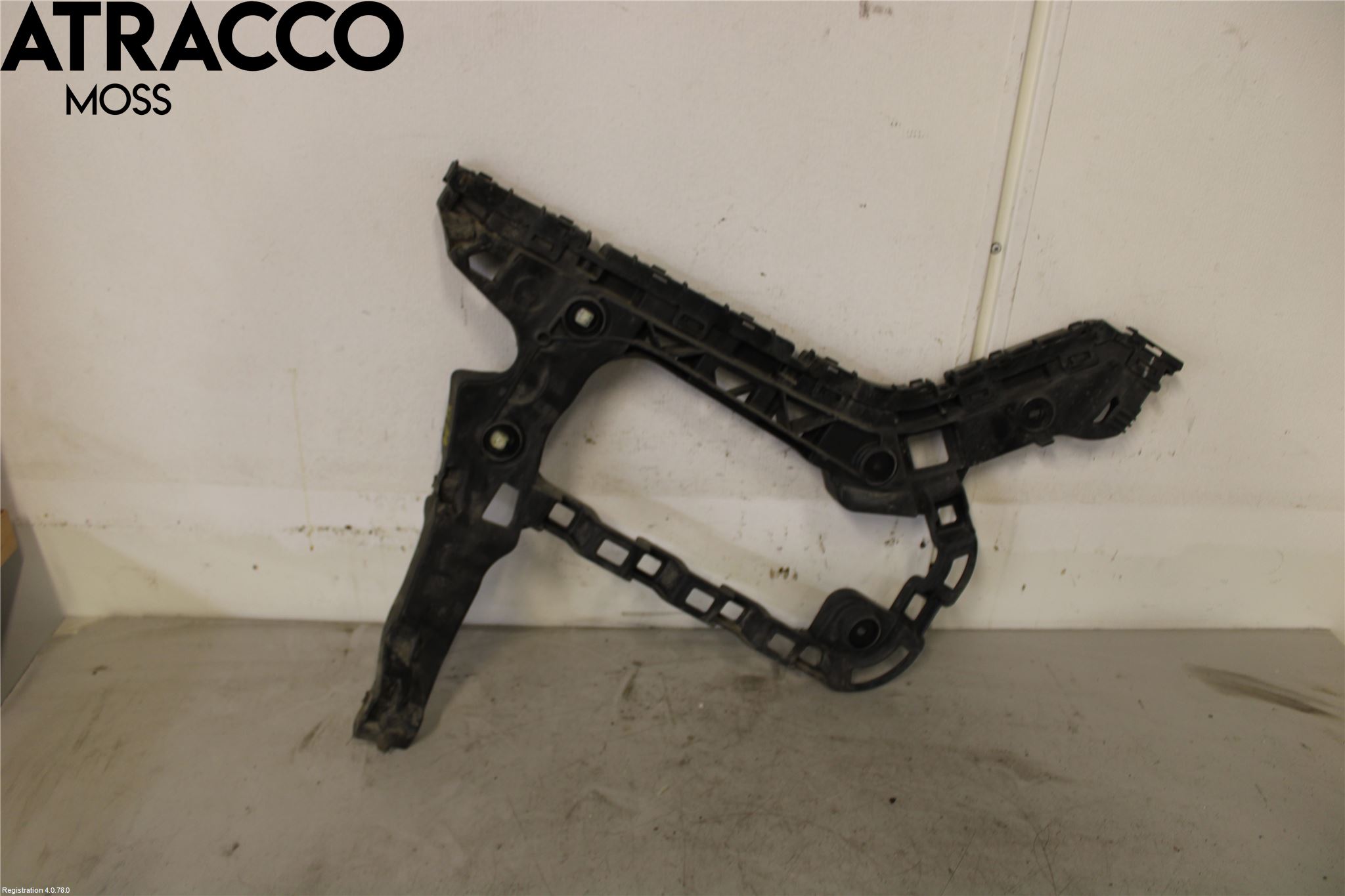 Volkswagen VW PASSAT 15-19 Støtfanger Bak Feste