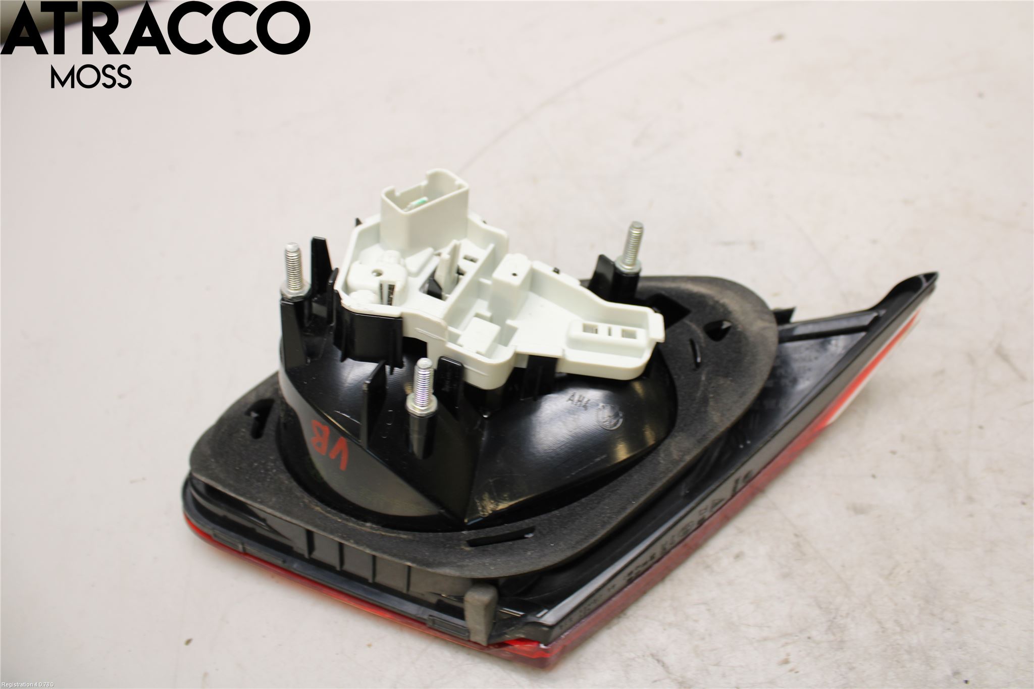 Volkswagen VW PASSAT CC 08-16 Baklykt Venstre  På Luke(Indre