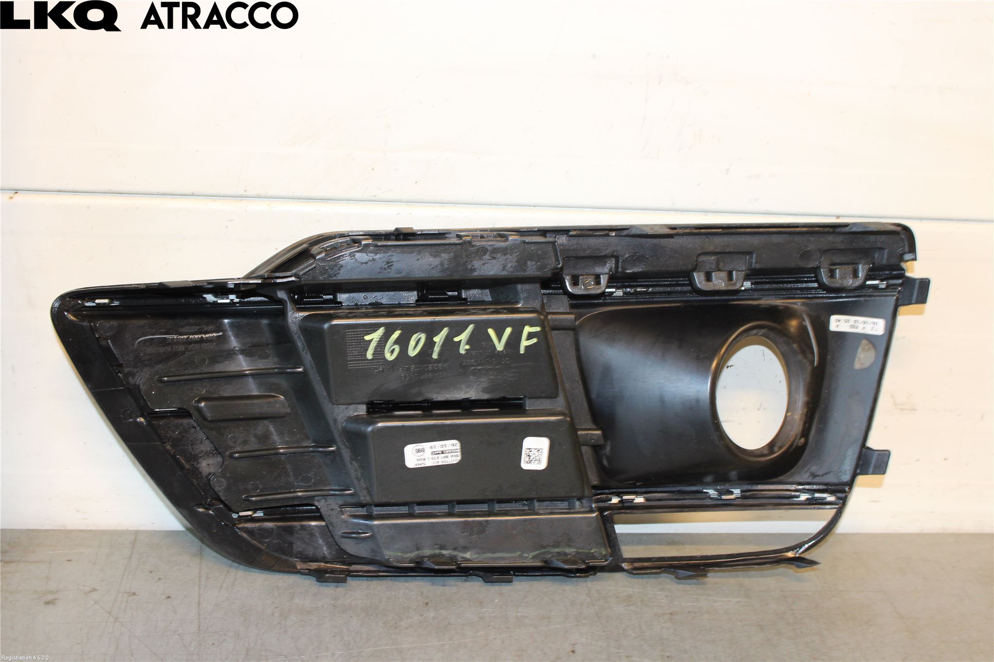 Audi Q5/SQ5 17- Frontlykt Kurve-Tåkelys Ramme