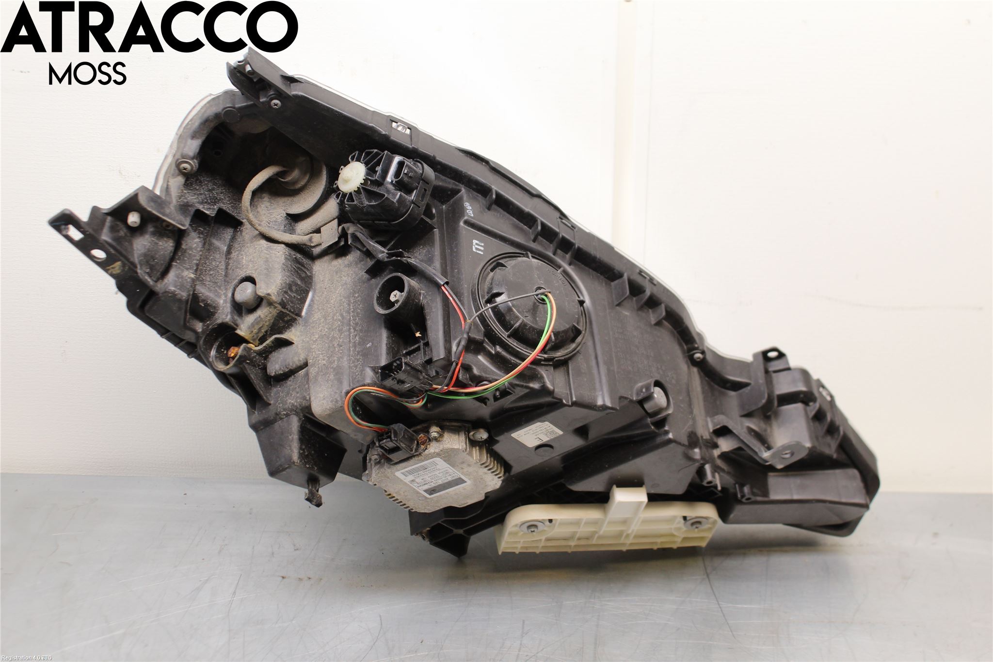 Nissan LEAF 11-17 Frontlykt Venstre