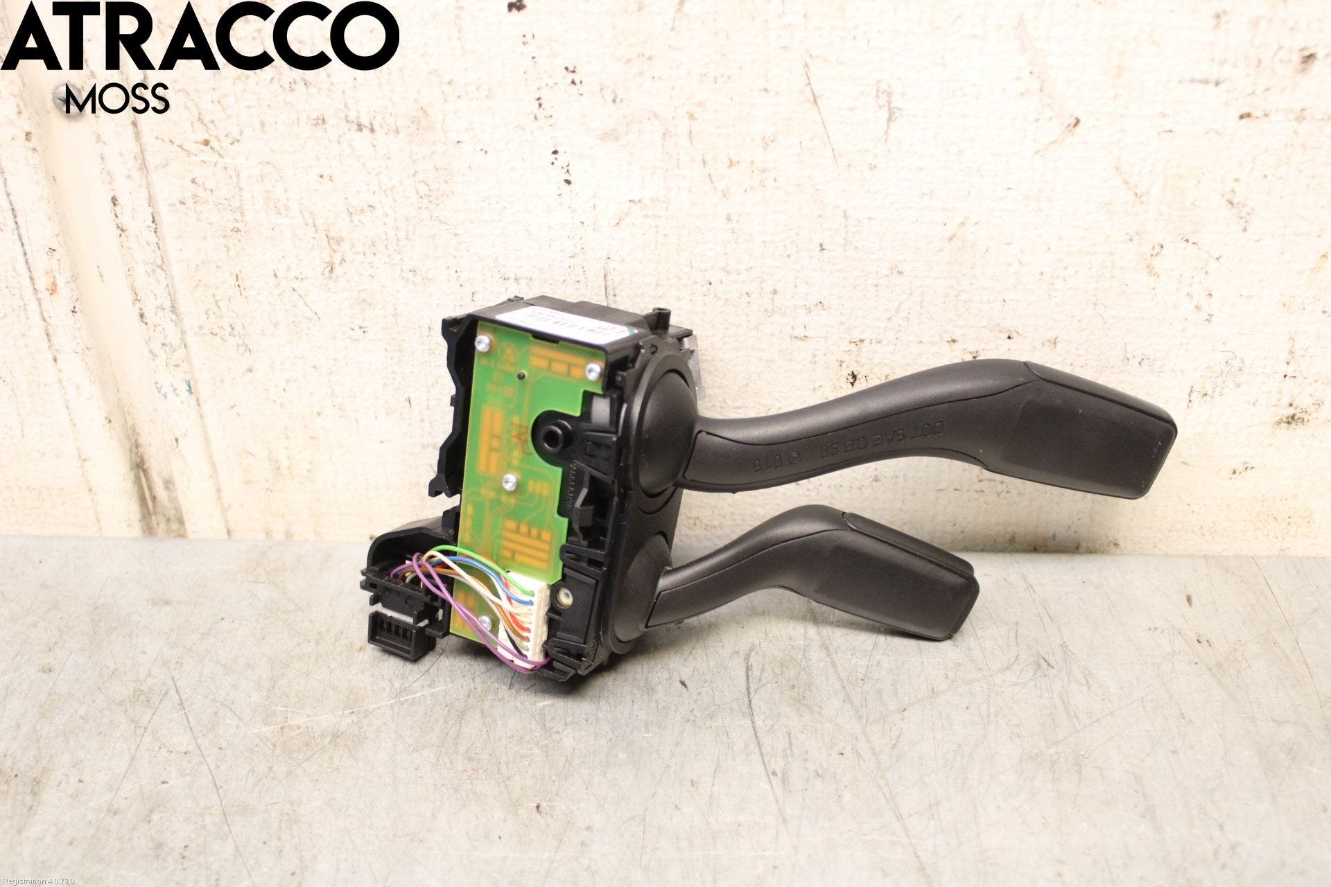 Audi A3/S3 05-13 Bryter Ratt Kombi H Og V