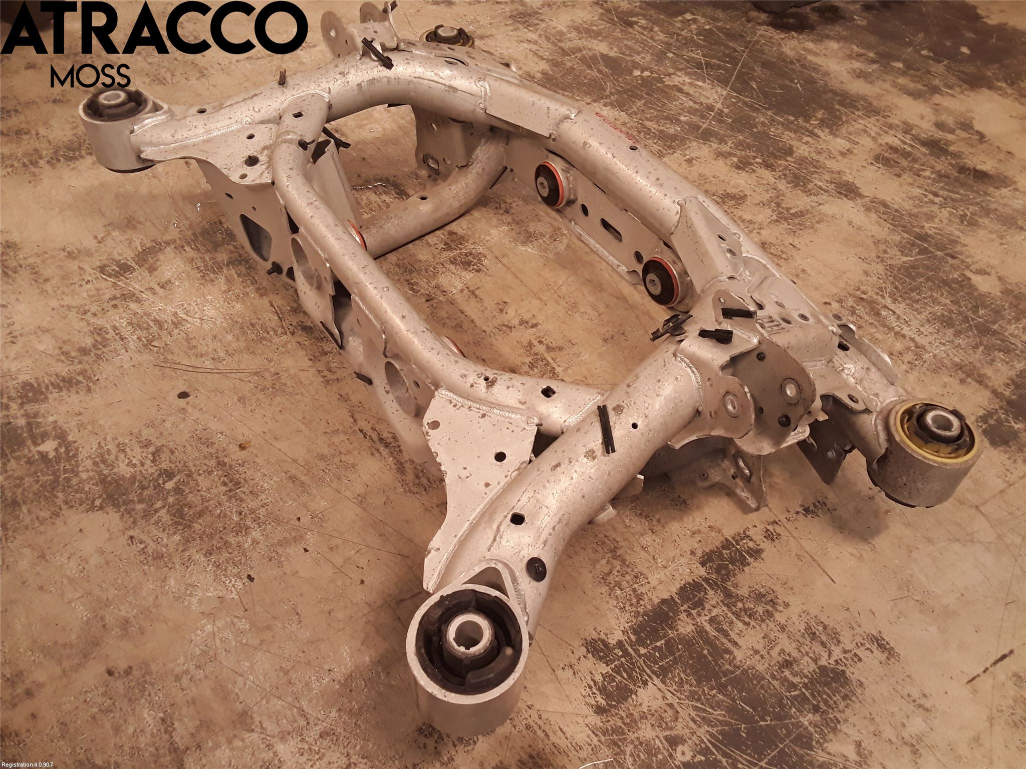 Jaguar I-PACE 18- Bakaksel Feste Travers-Ramme