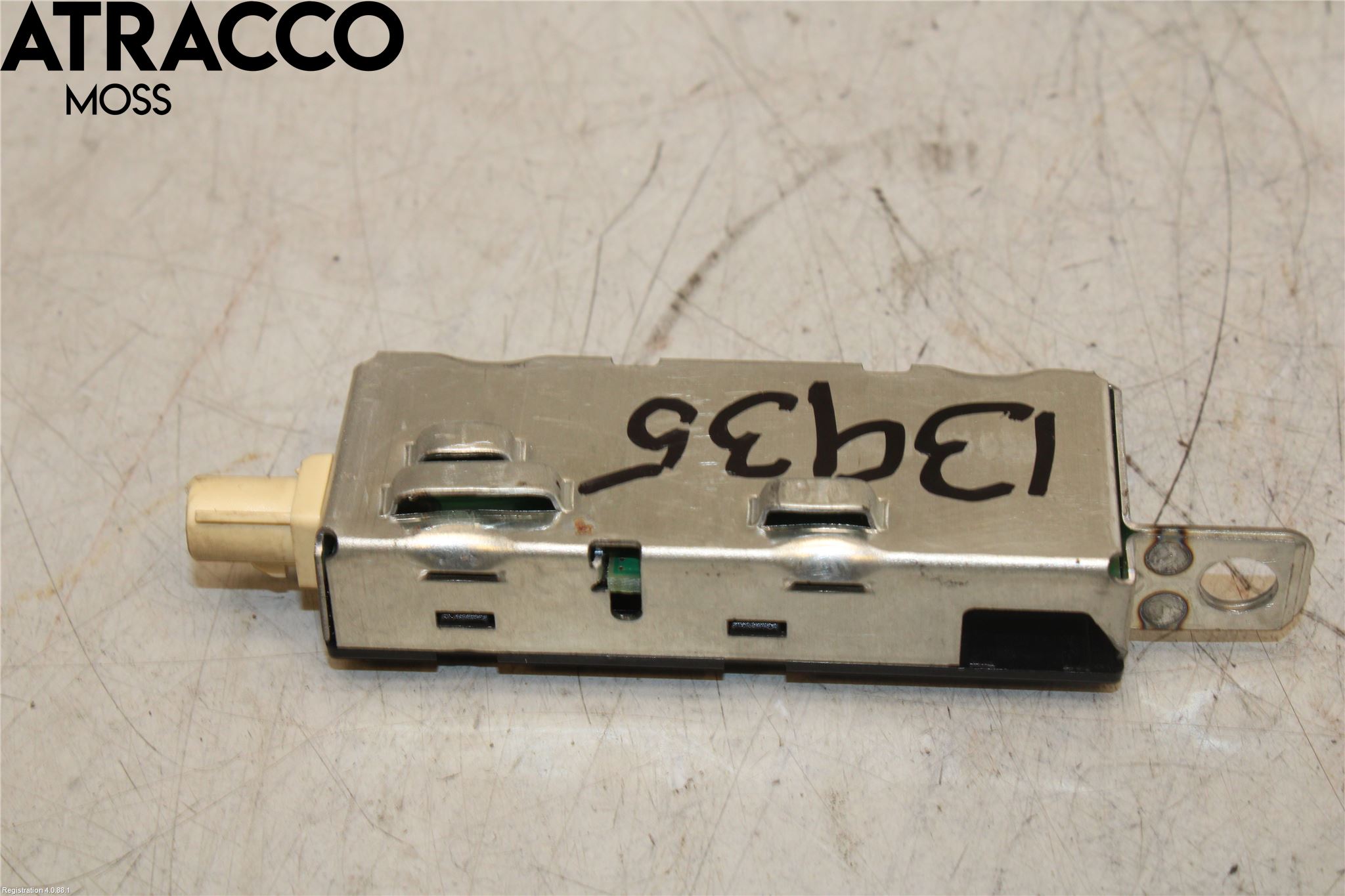 Audi A4/S4 08-11 Stereo Antenneforsterker