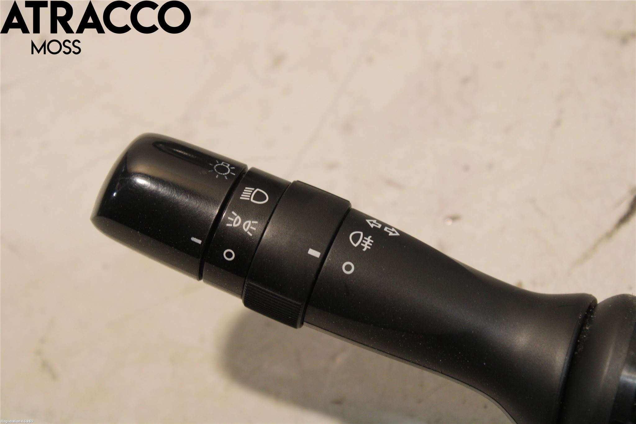 Toyota YARIS XP130 12-14 Bryter Ratt Kombi H Og V