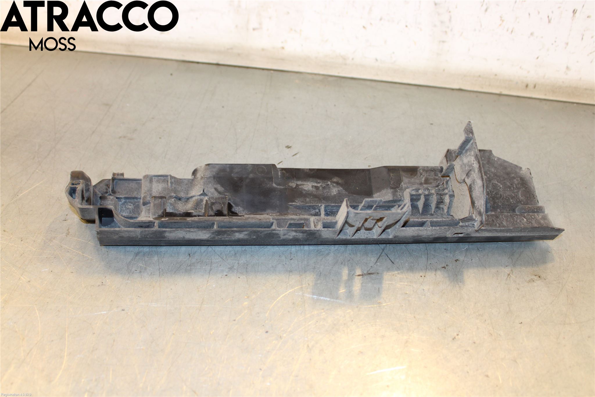 BMW 1 E87/81 5D/3D 03-11 Radiator Feste - Ramme - Bjelk