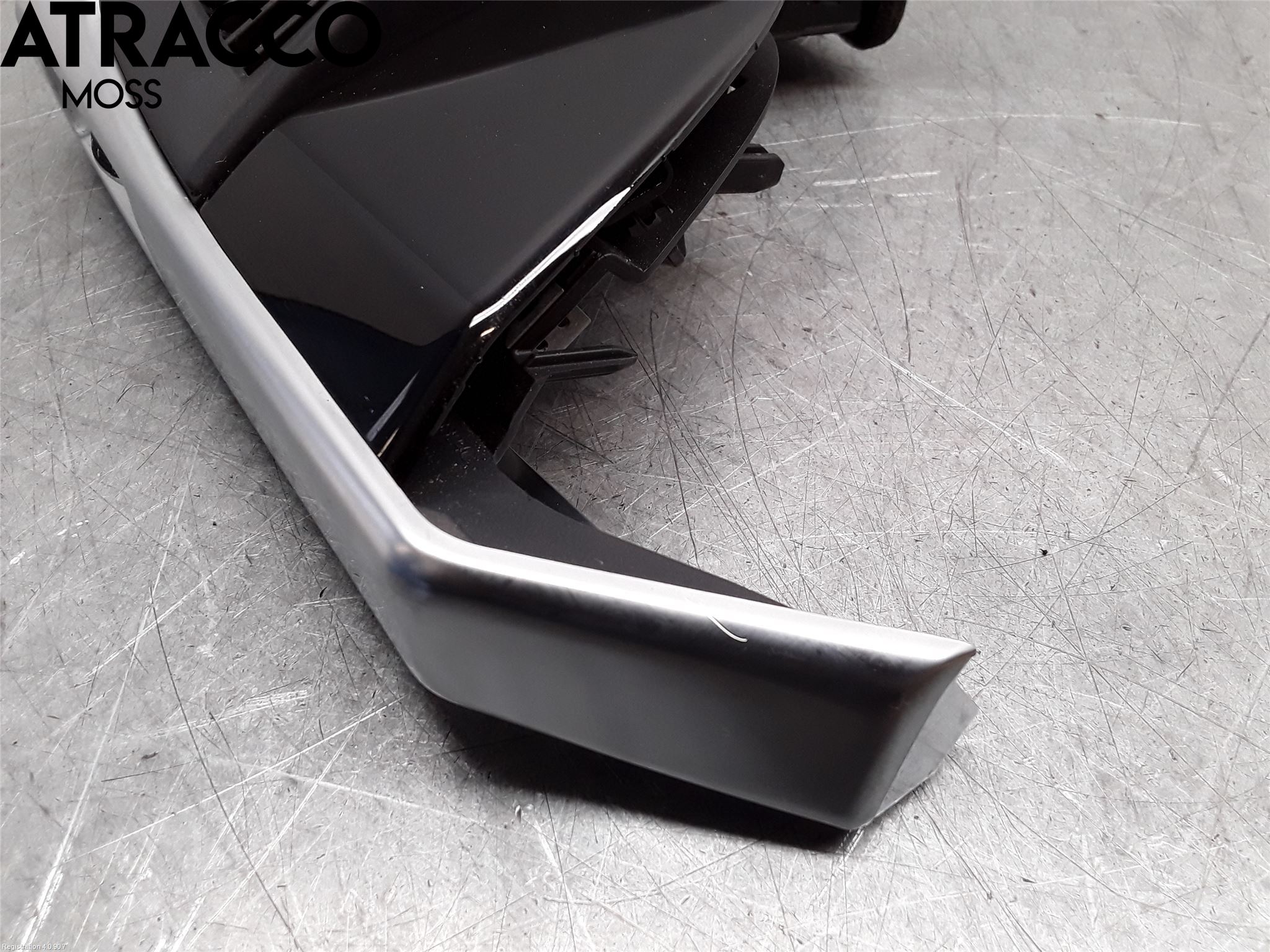 Jaguar I-PACE 18- Dashbord Kanal - Dyse