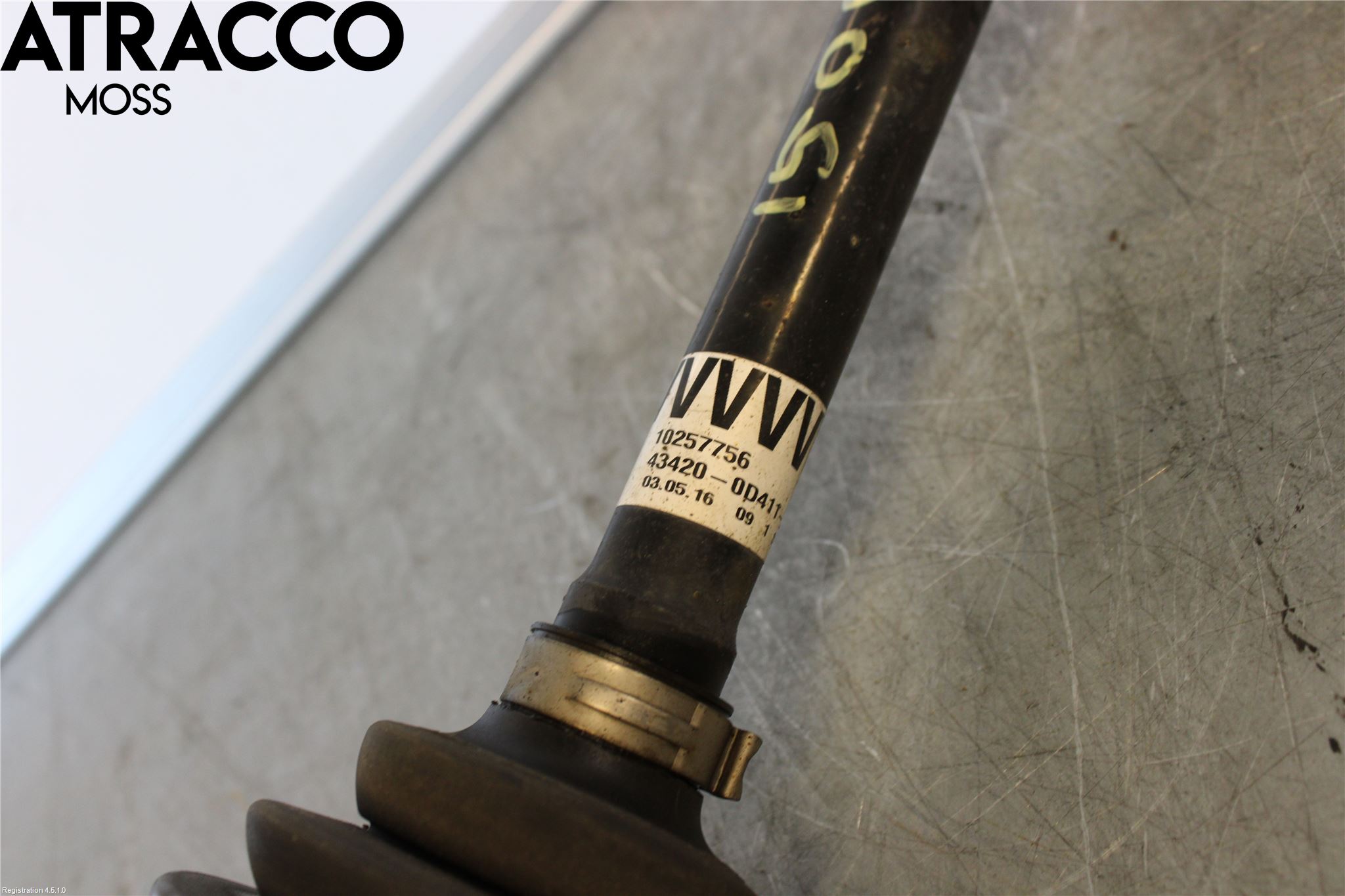 Toyota YARIS XP130 15-20 Drivaksel Foran Kompl Venstre