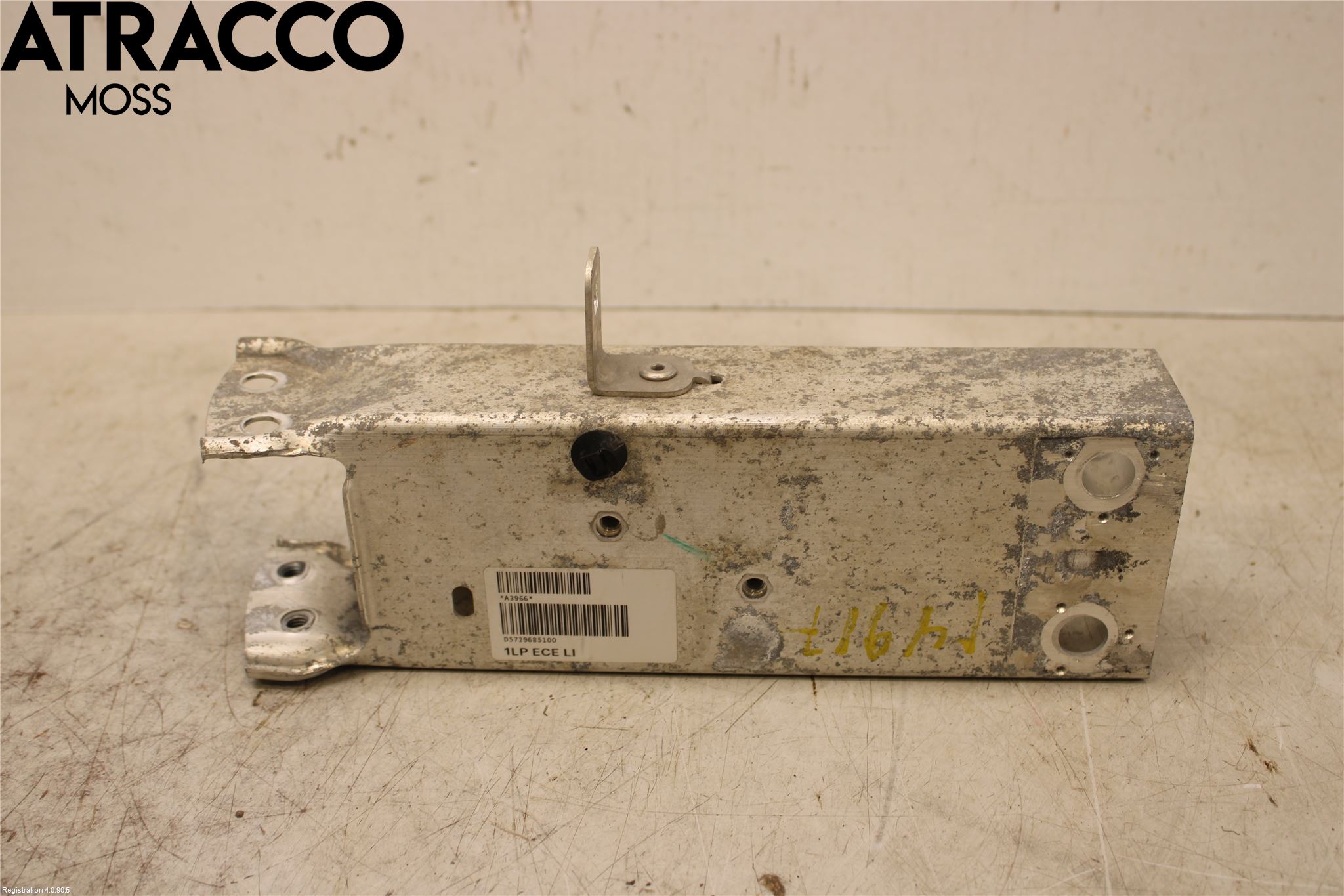 BMW i3 I01 13-22 Støtfanger Foran Feste