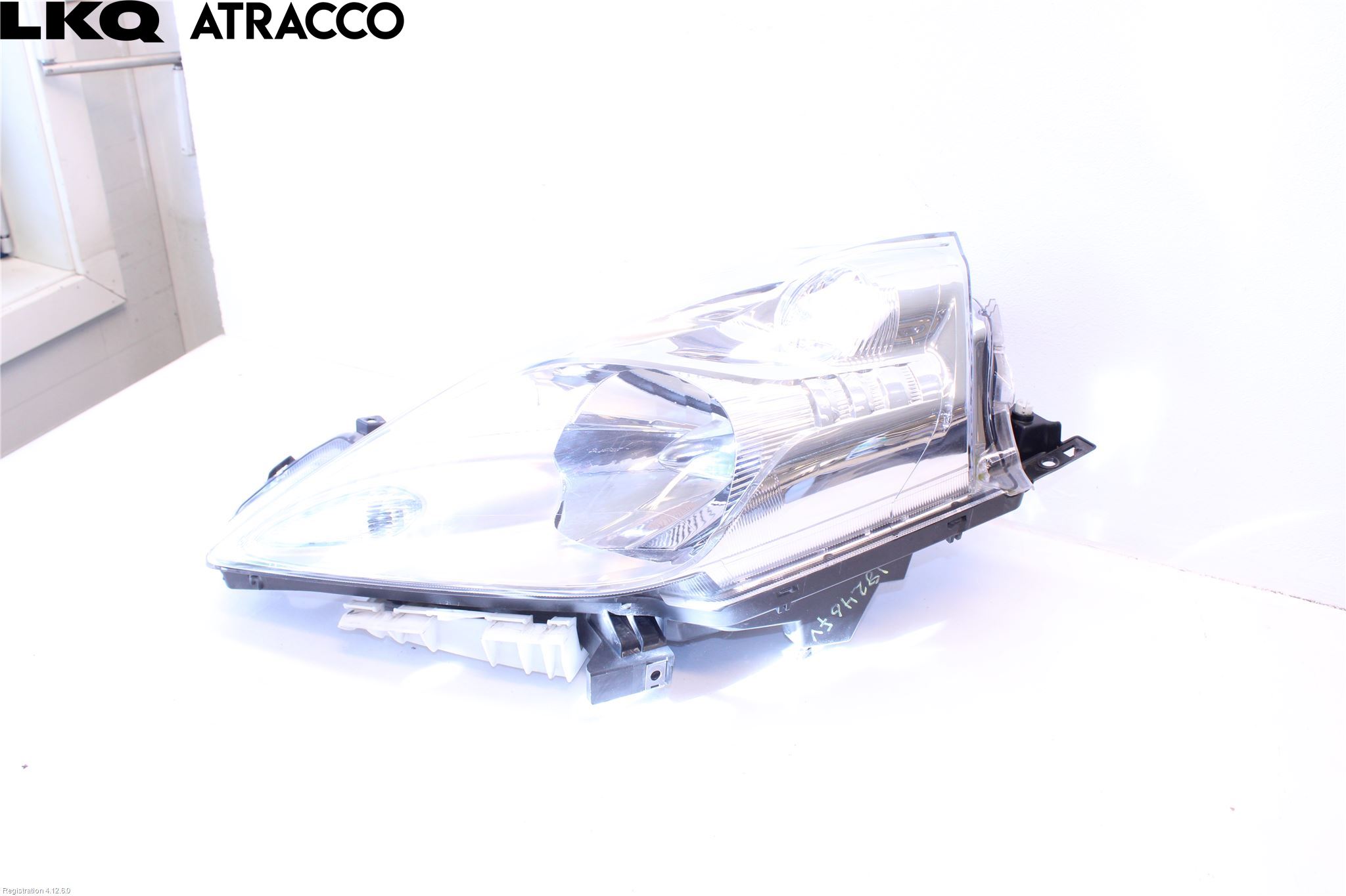 Nissan LEAF 11-17 Frontlykt Venstre