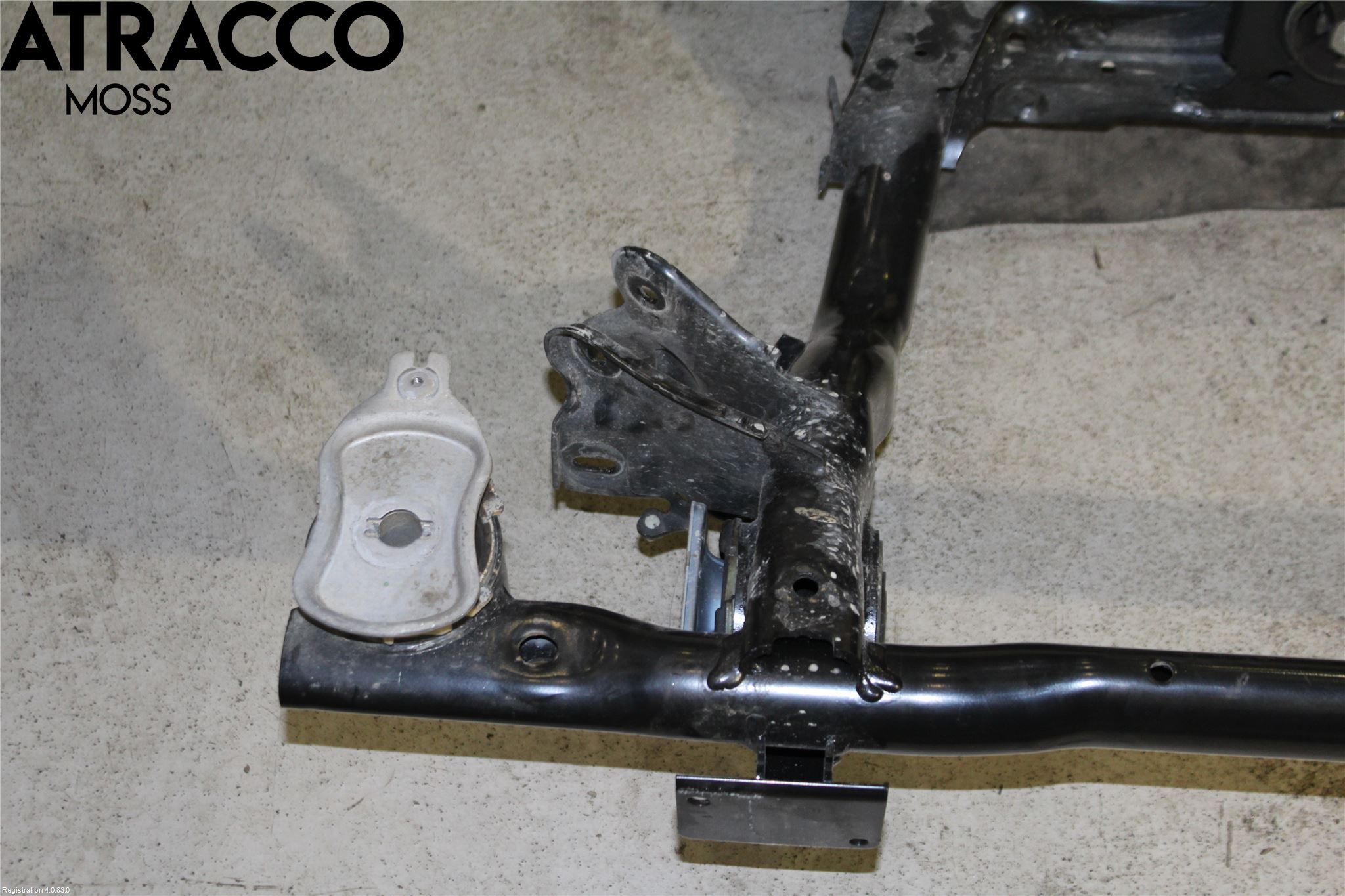 Audi Q4 E-TRON FZ 22- Bakaksel Feste Travers-Ramme