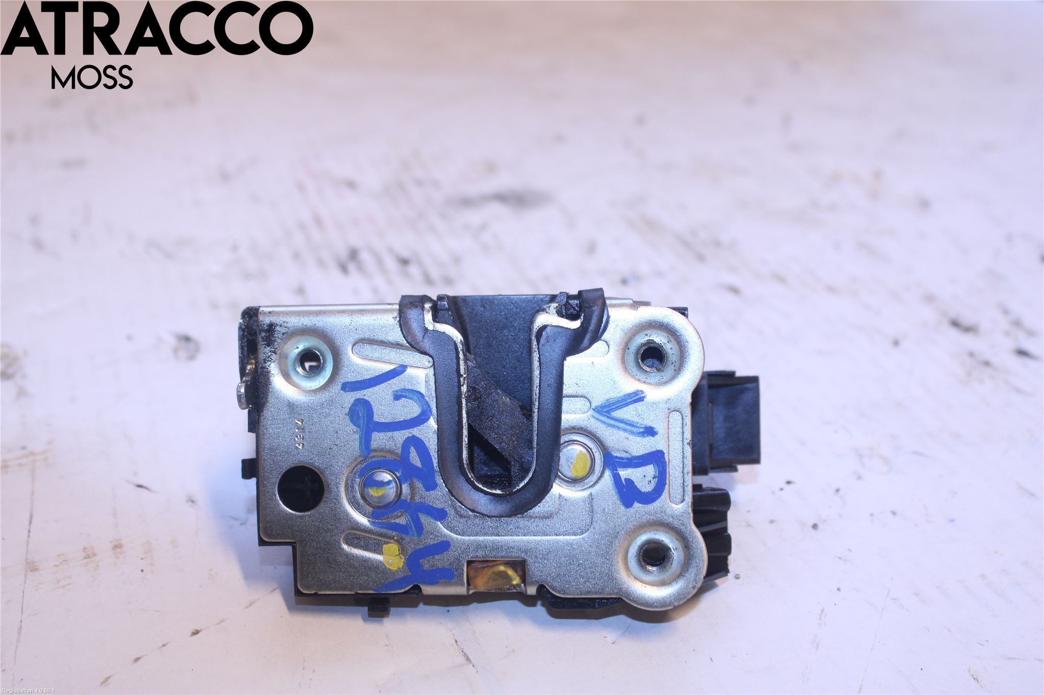 Dacia DUSTER 10-17 Dørlås - Låsekasse