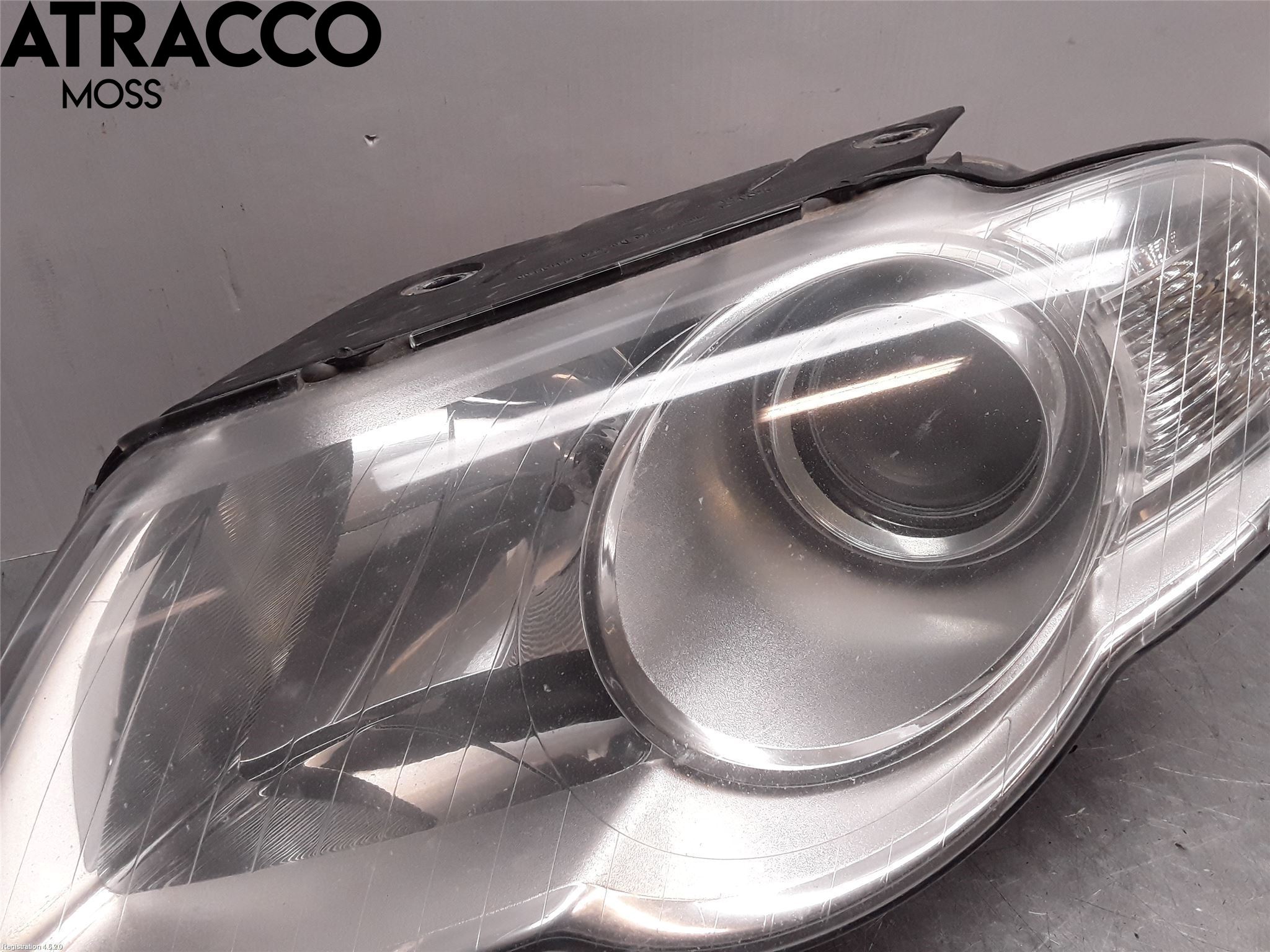 Volkswagen VW PASSAT 05-11 Frontlykt Venstre