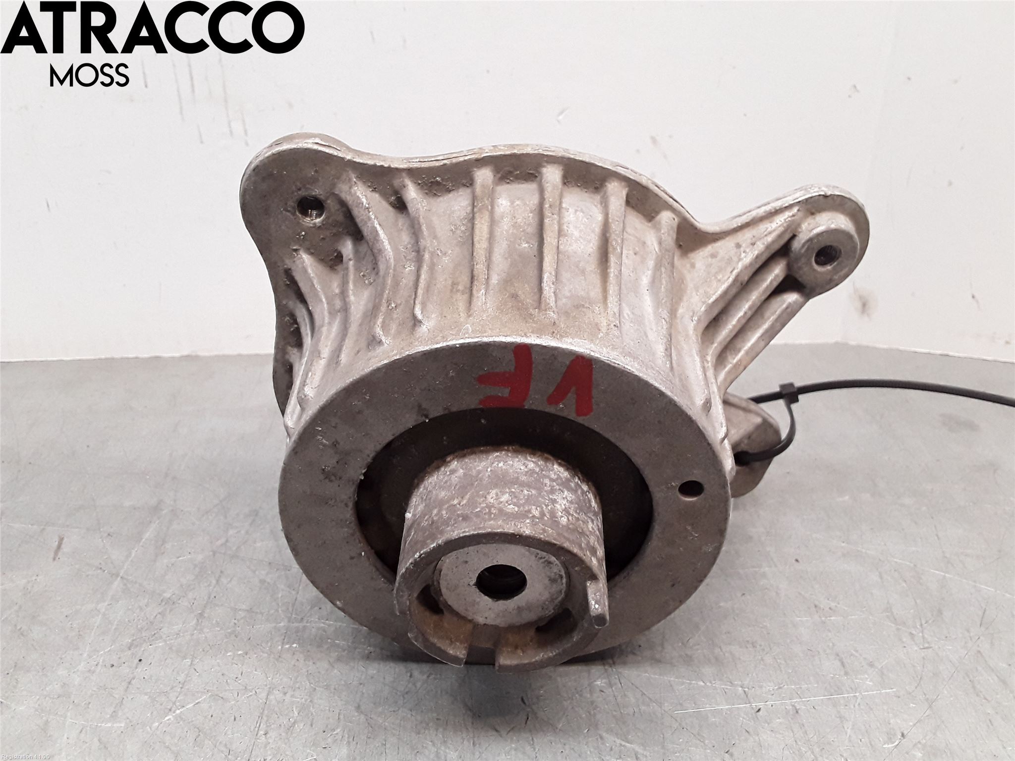 Mercedes-Benz MB E-KLASS (W213) 16-23 Motor Feste Gummi