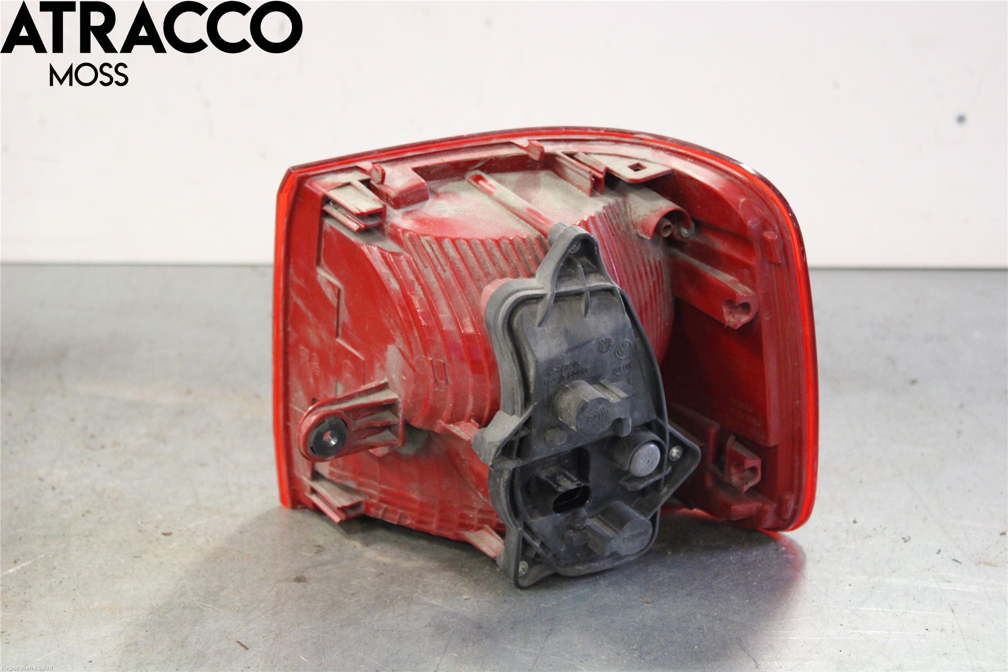 Volkswagen VW TOURAN 10-15 Baklykt Venstre