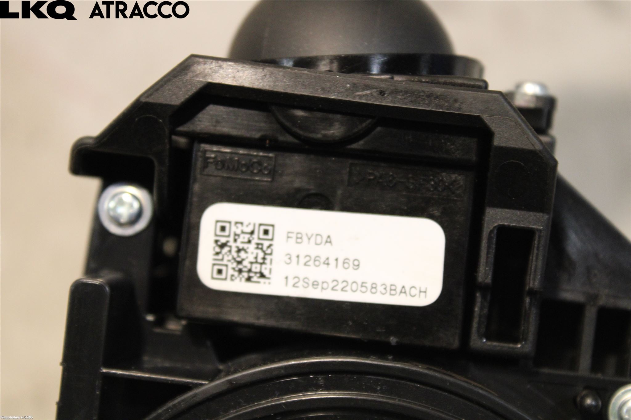 Volvo V40 12-19 Bryter Ratt Visker - Spyler