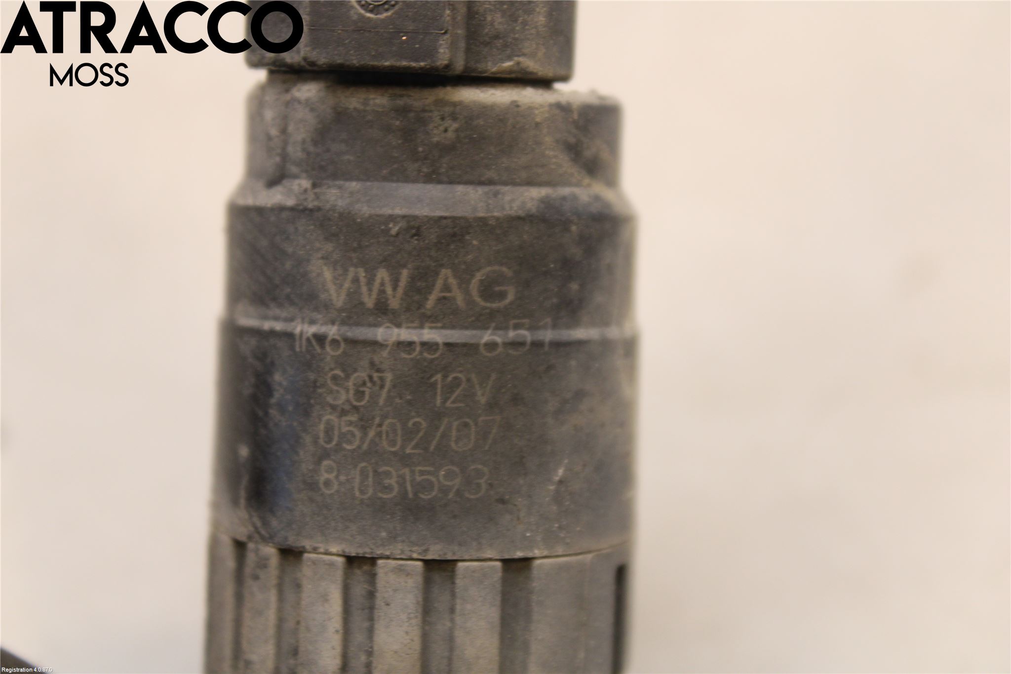 Volkswagen VW GOLF V 04-09 Spylerpumpe Frontrute