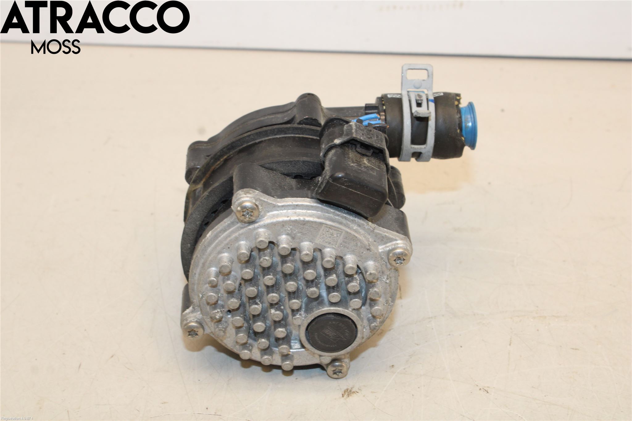 Volvo XC40/RECHARGE 18- Vannpumpe