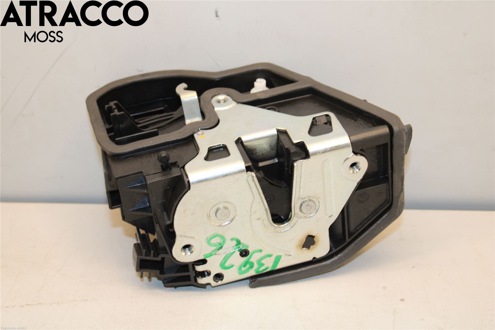 BMW 5 F10/F11/F18 09-17 Dørlås - Låsekasse