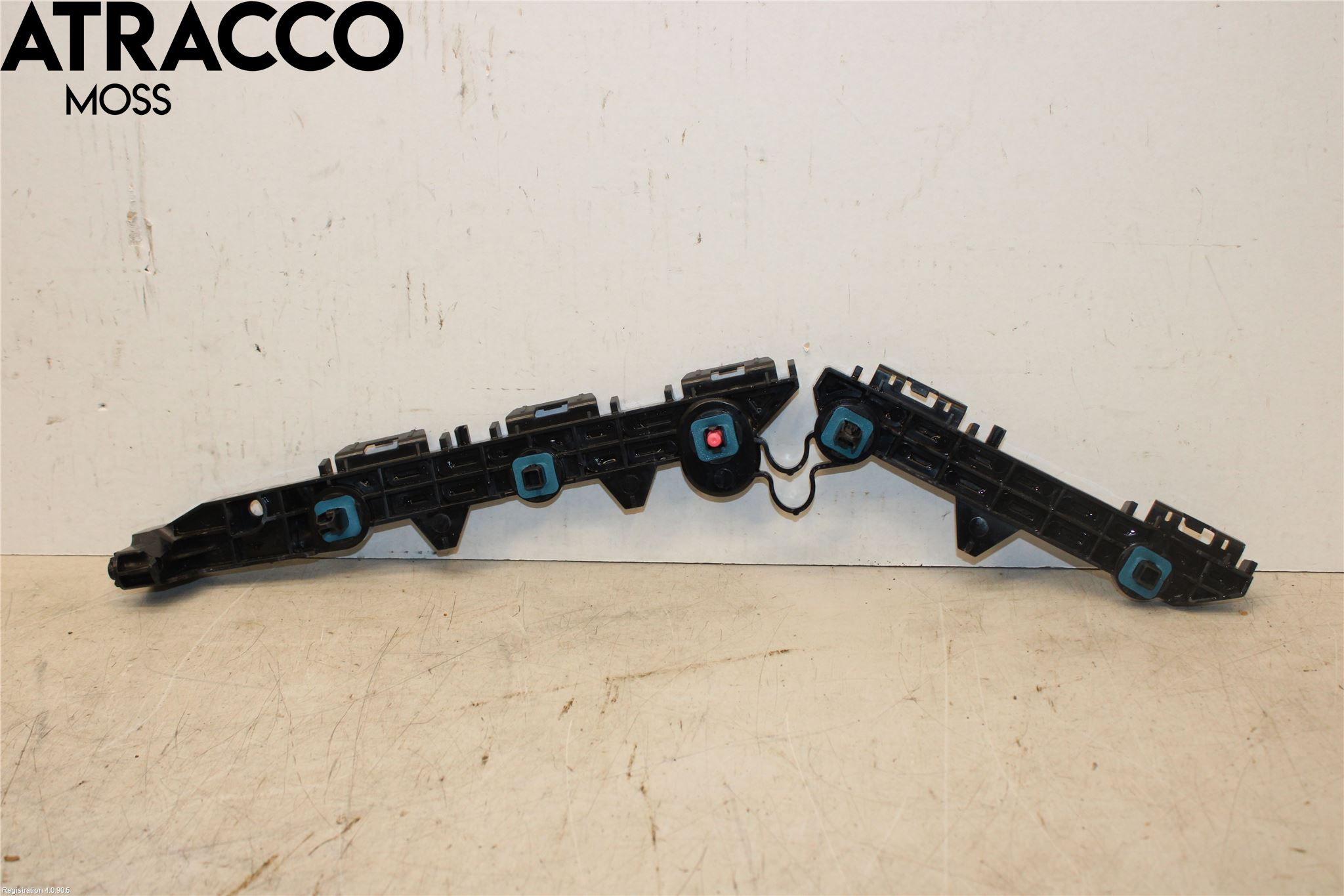 Toyota RAV4 19- Støtfangerfeste Bak Høyre