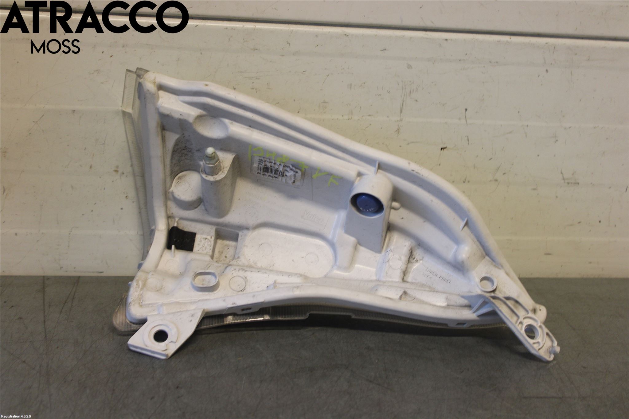 Nissan LEAF 11-17 Frontlykt Hus Venstre