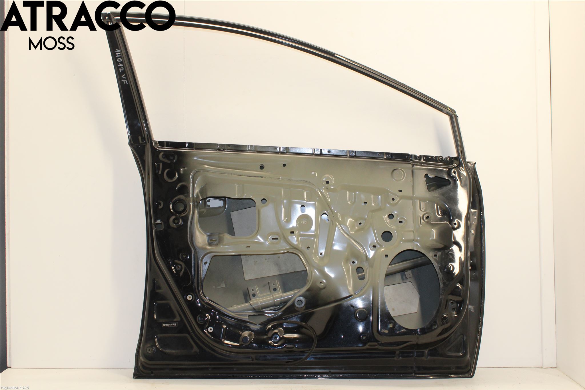 Toyota AVENSIS 09-15 Dør 4D Foran Venstre