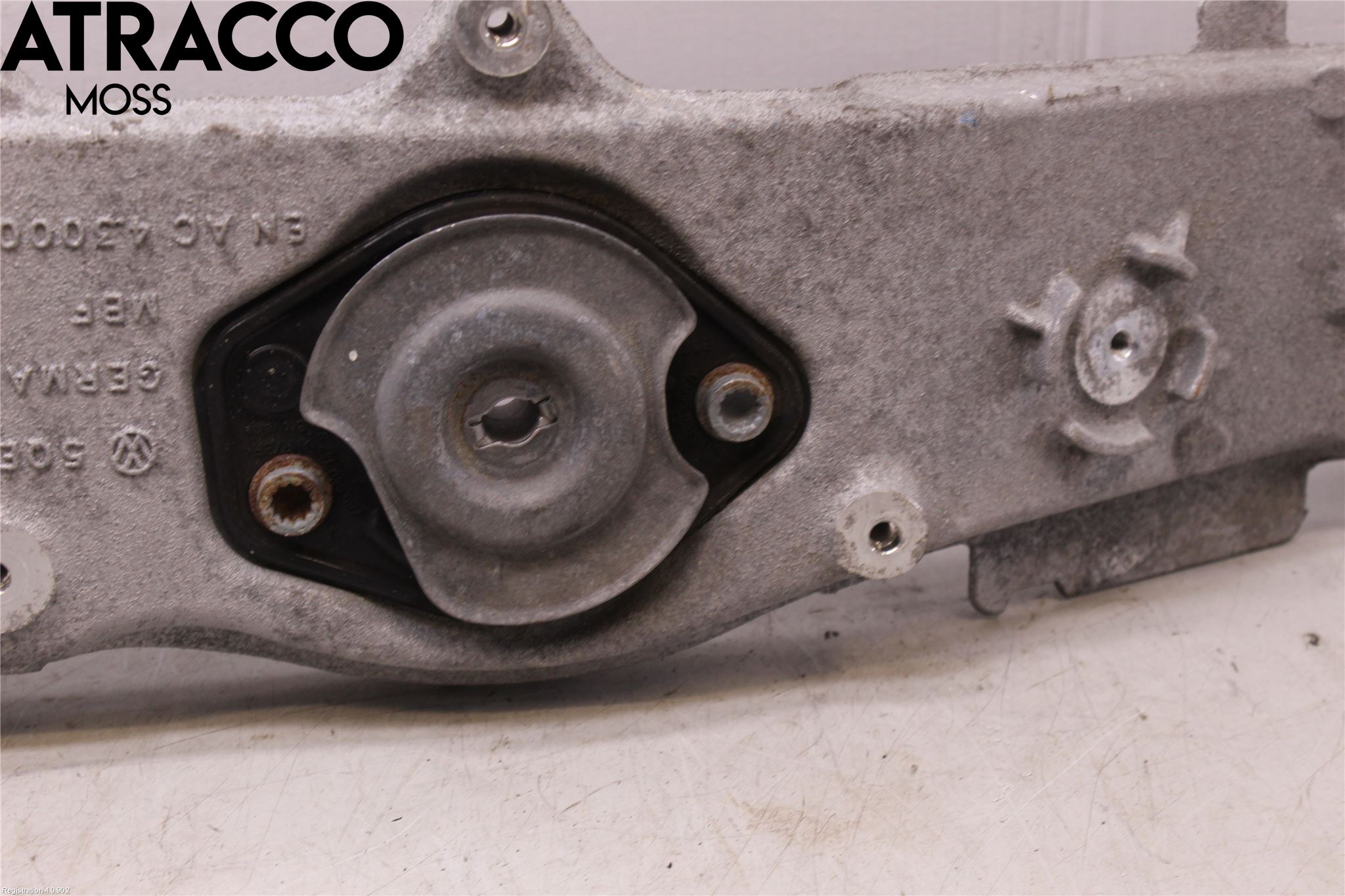 Volkswagen VW GOLF / E-GOLF VII 13-20 Motorbjelke (Langs Gående )