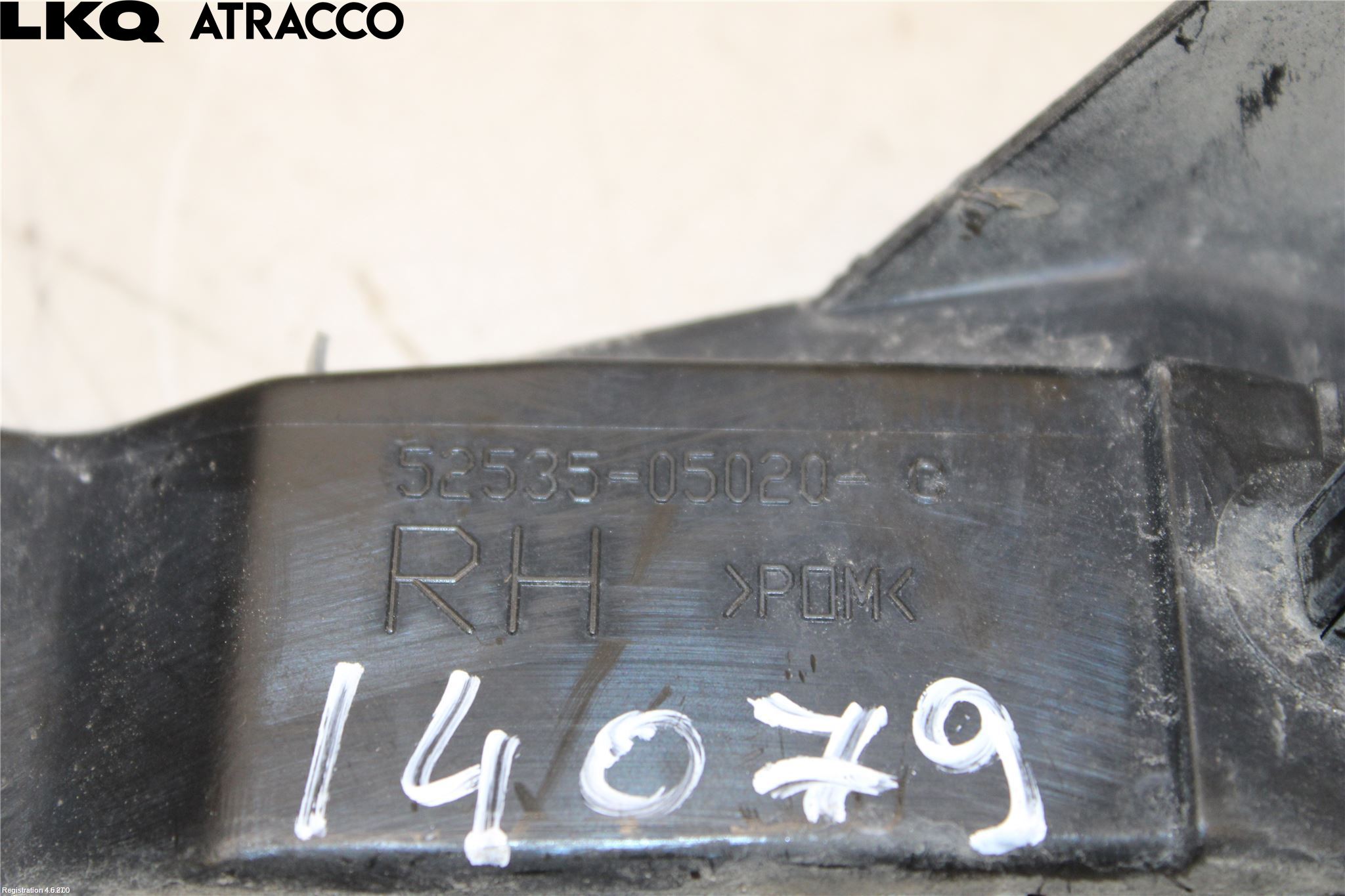 Toyota AVENSIS 07-08 Støtfanger Foran Feste