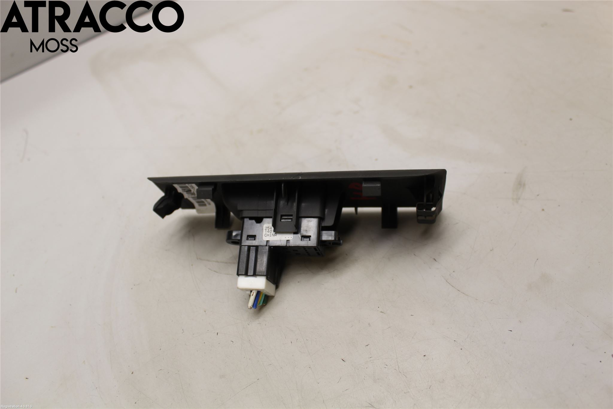 Nissan NAVARA 05-16 Bryter Vindusheis