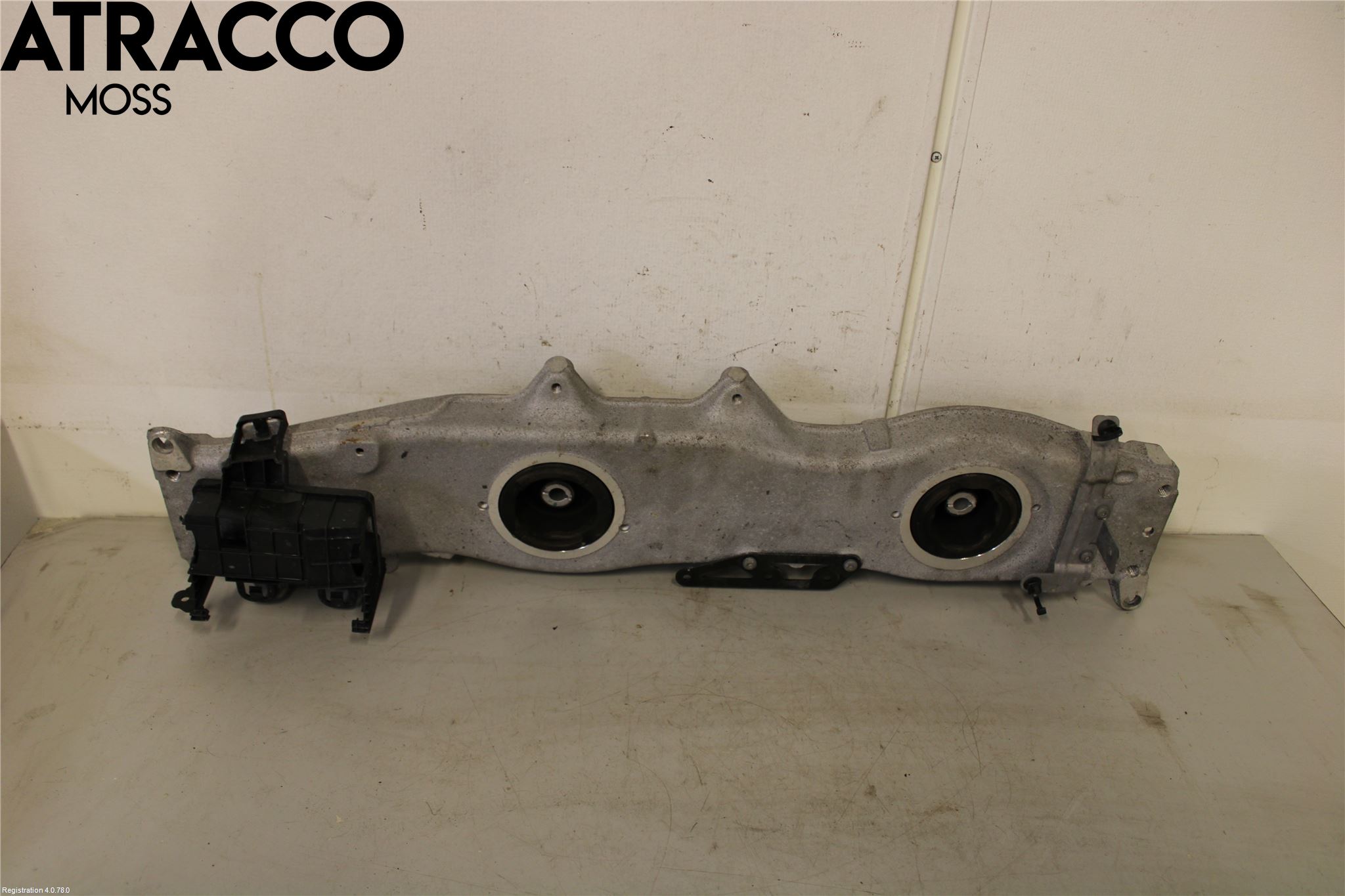 Volkswagen VW GOLF / E-GOLF VII 13-20 Motor Feste Stål-Alu