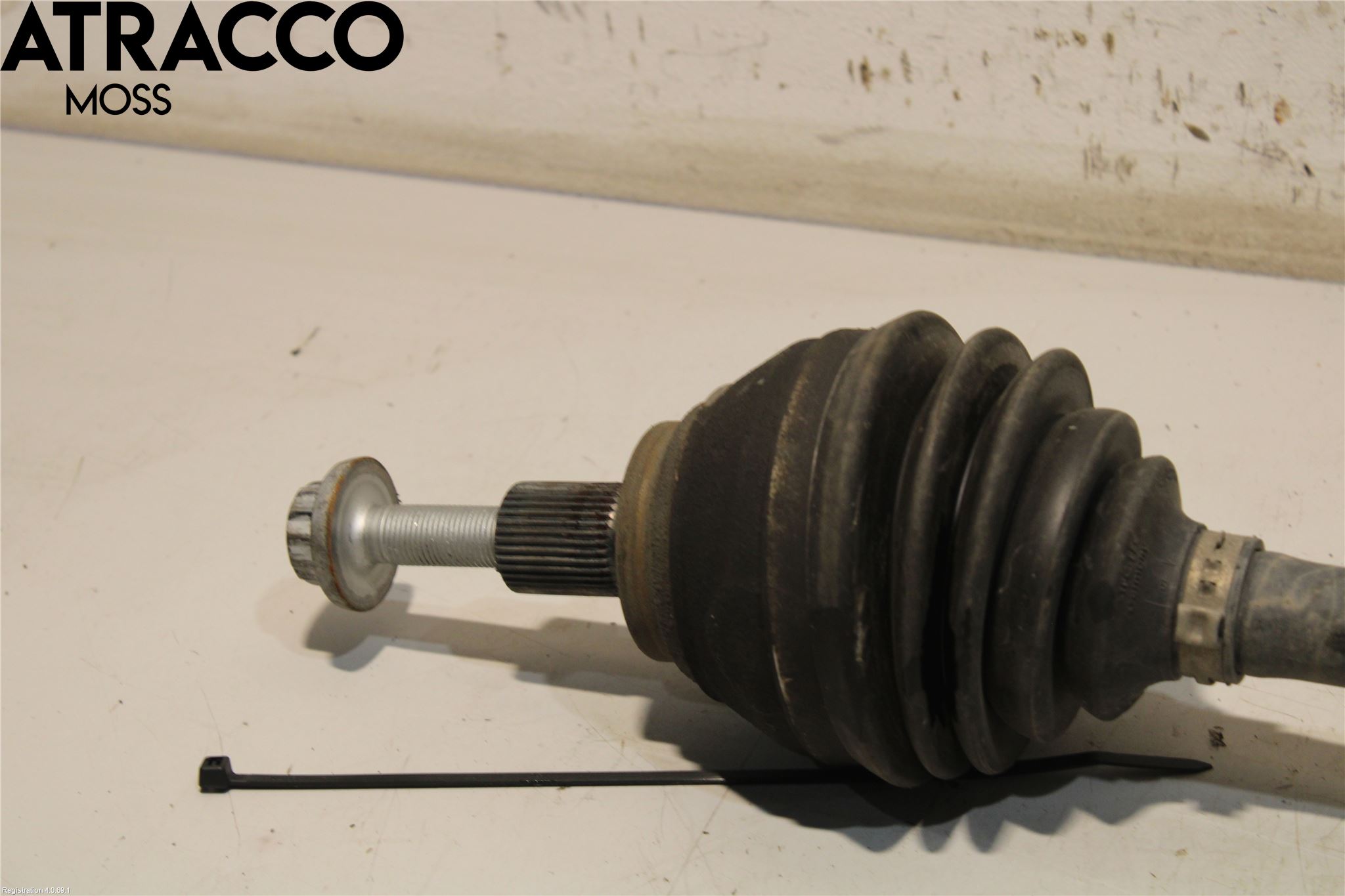 Volkswagen VW CADDY 16-20 Drivaksel Foran Kompl Høyre