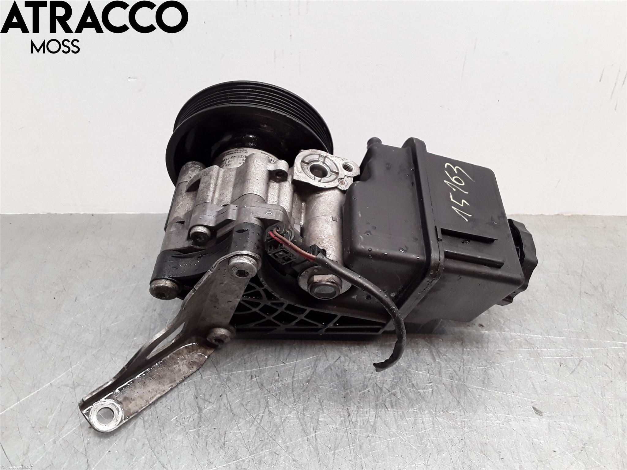 Mercedes-Benz MB E-KLASS (W212) 09-16 Servo Pumpe